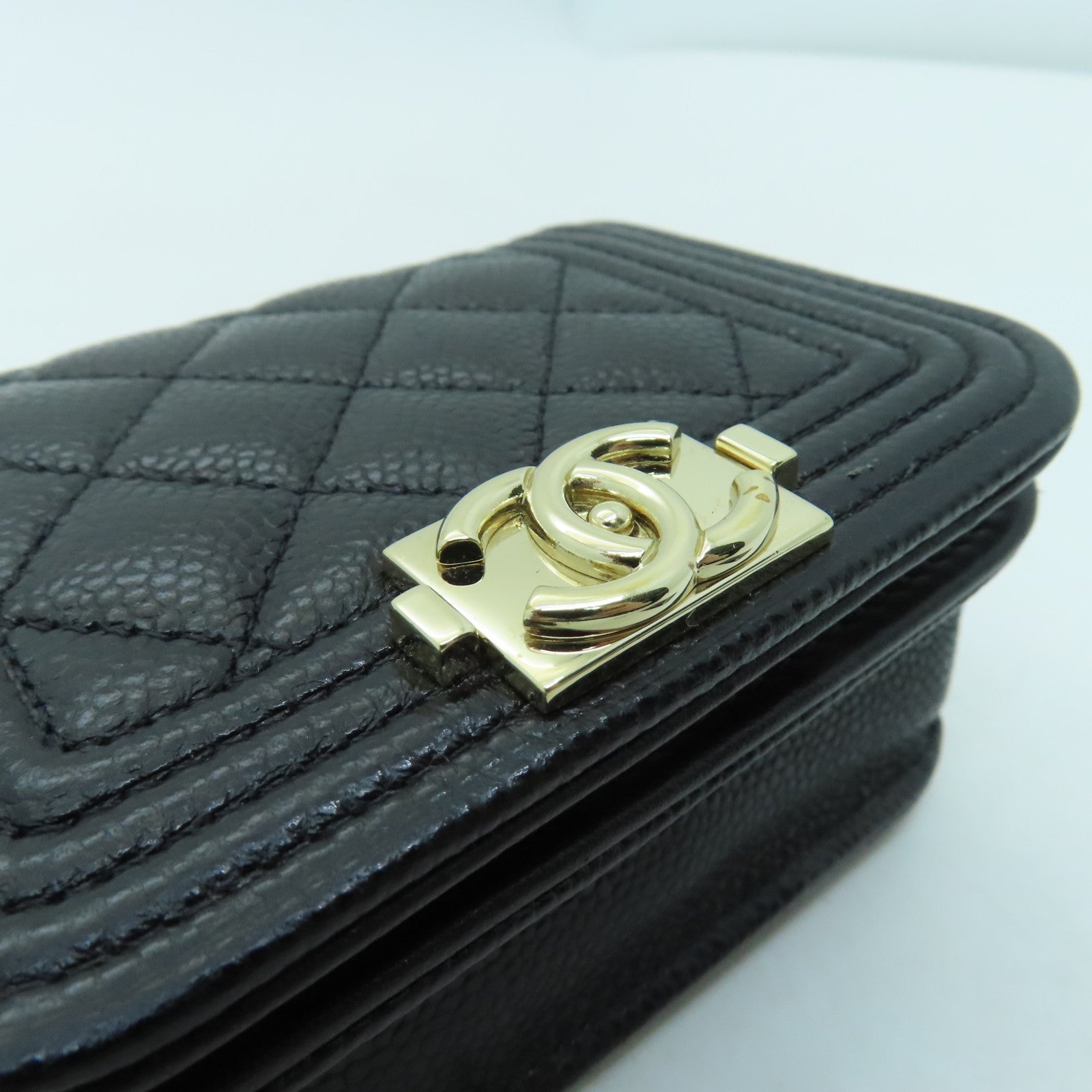 CHANEL 菱格Caviar皮革Chain Shoulder金扣鏈帶肩背袋黑色