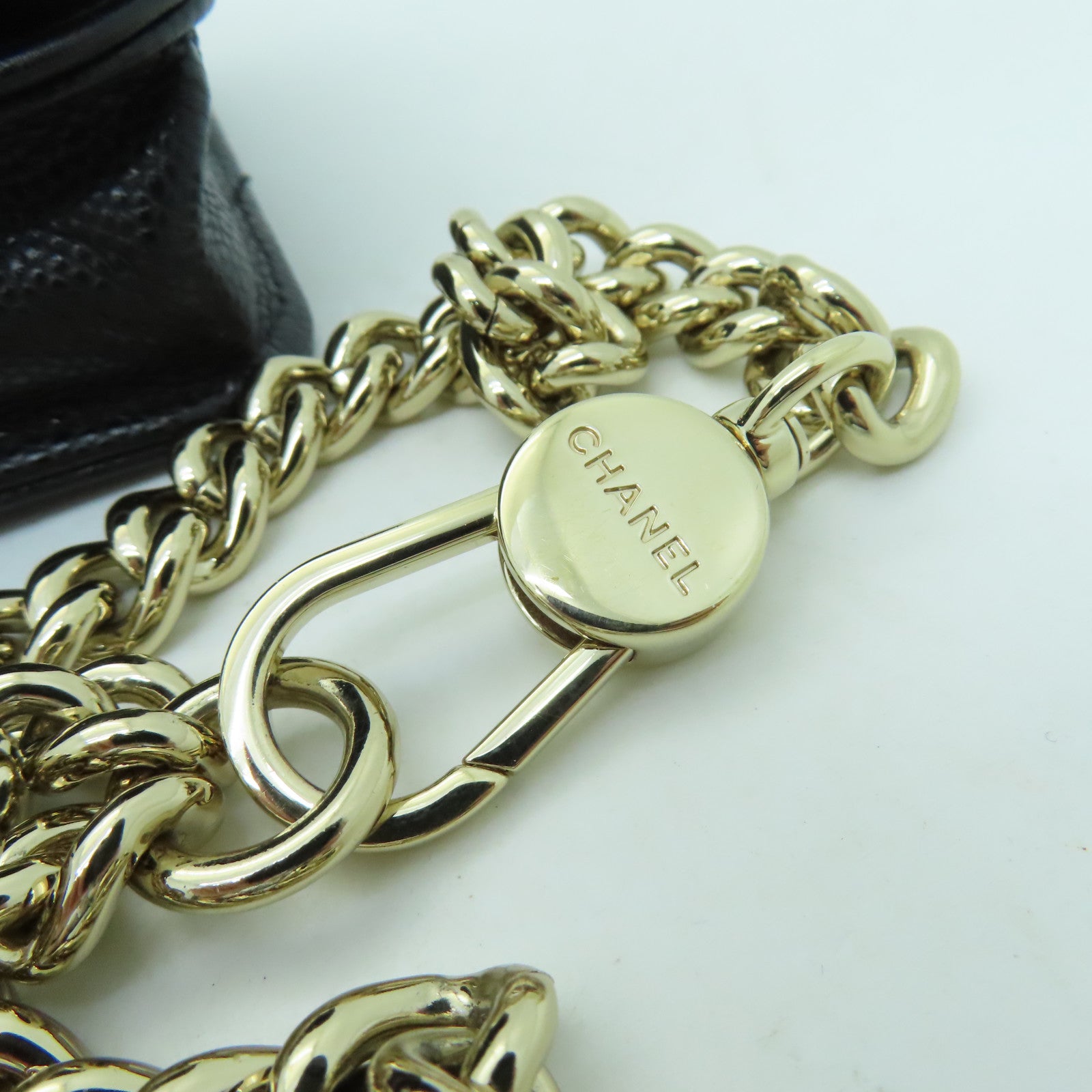 CHANEL 菱格Caviar皮革Chain Shoulder金扣鏈帶肩背袋黑色
