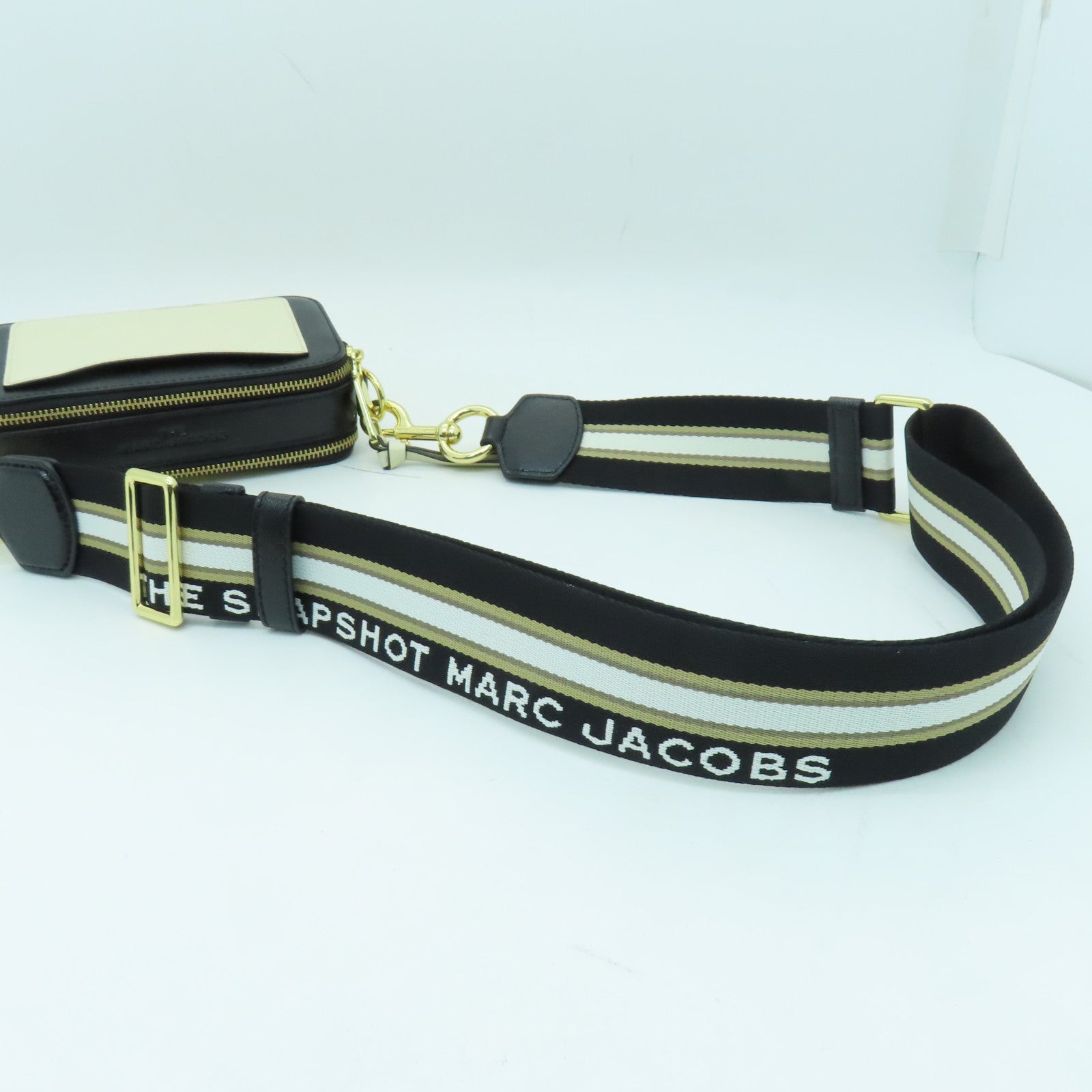 MARC JACOBS PVC Shoulder Bag金扣鏈帶肩背袋米白色/累色