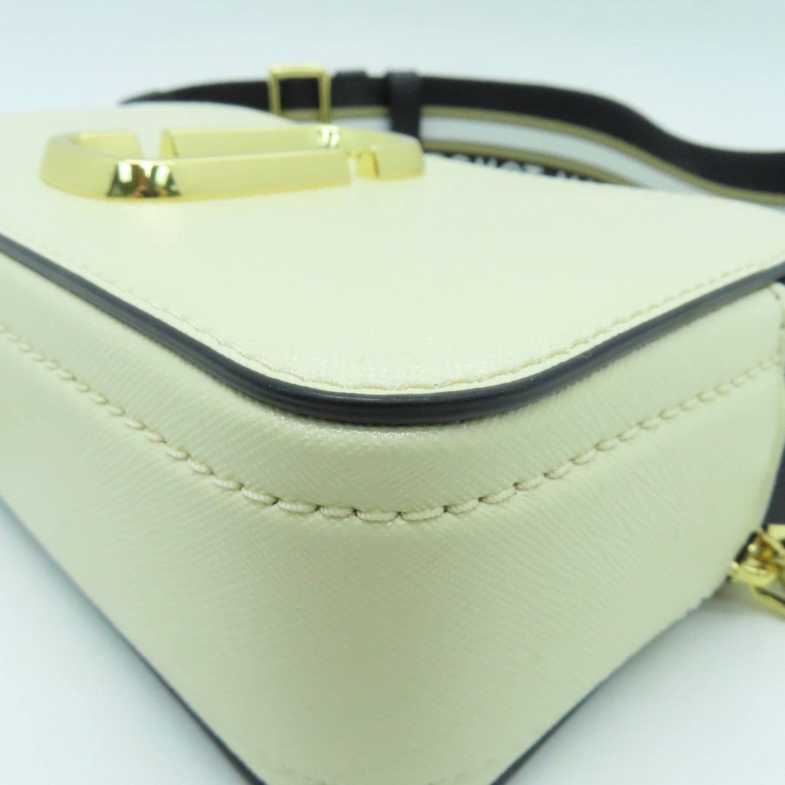 MARC JACOBS PVC Shoulder Bag金扣鏈帶肩背袋米白色/累色