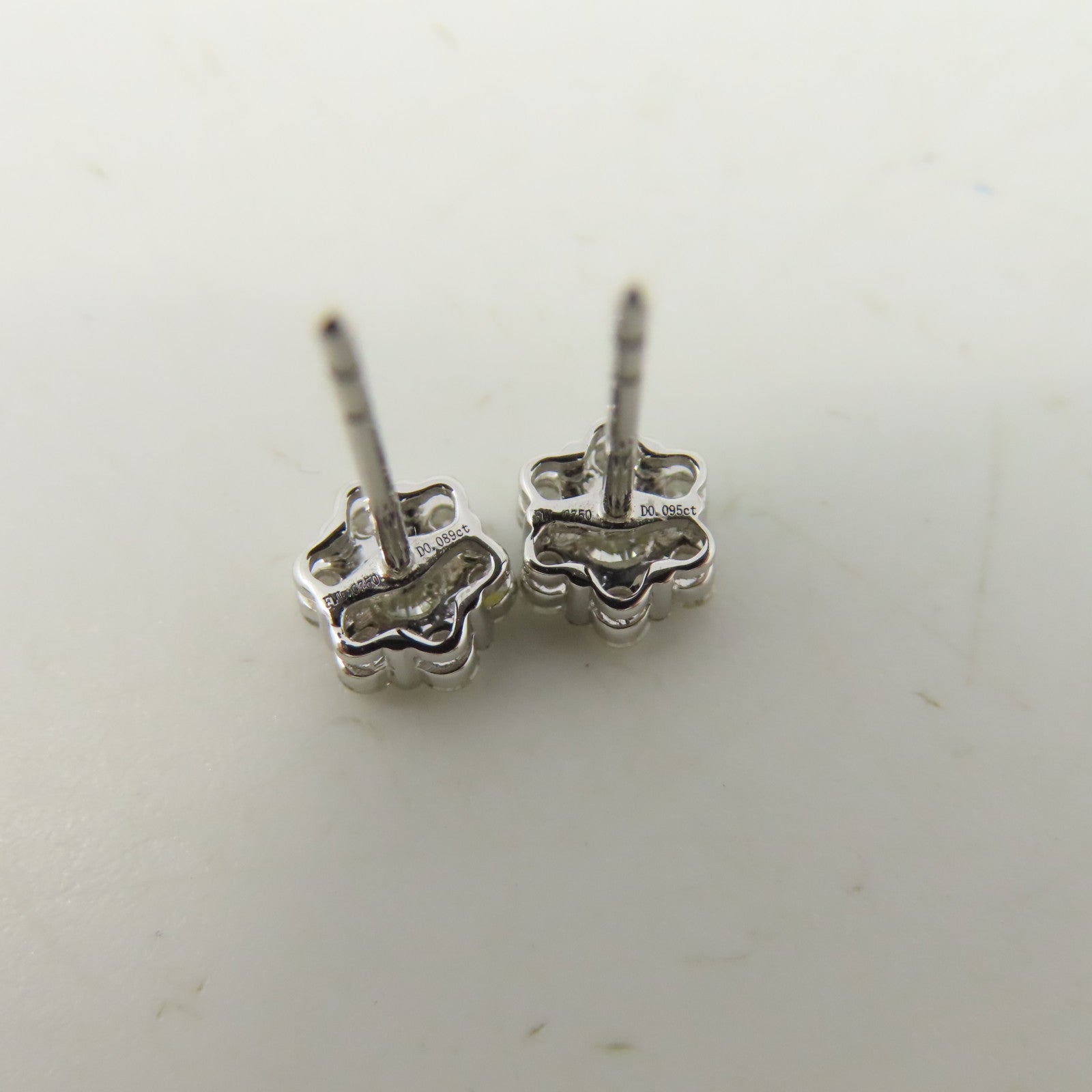 JEWELRY 18K白金Diamond Earrings 0.09ct/0.089ct钻石耳环