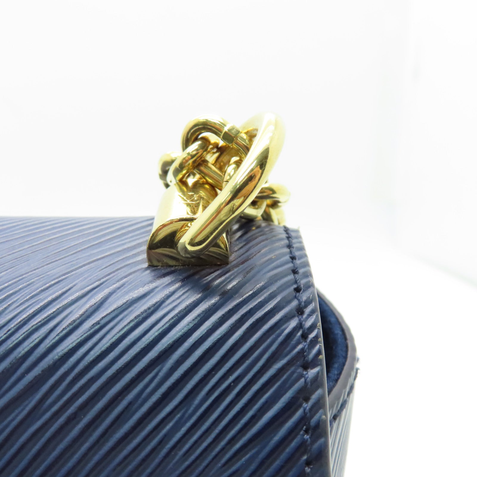 LOUIS VUITTON Epi Twist MM Gold Buckle Chain Shoulder Bag Blue