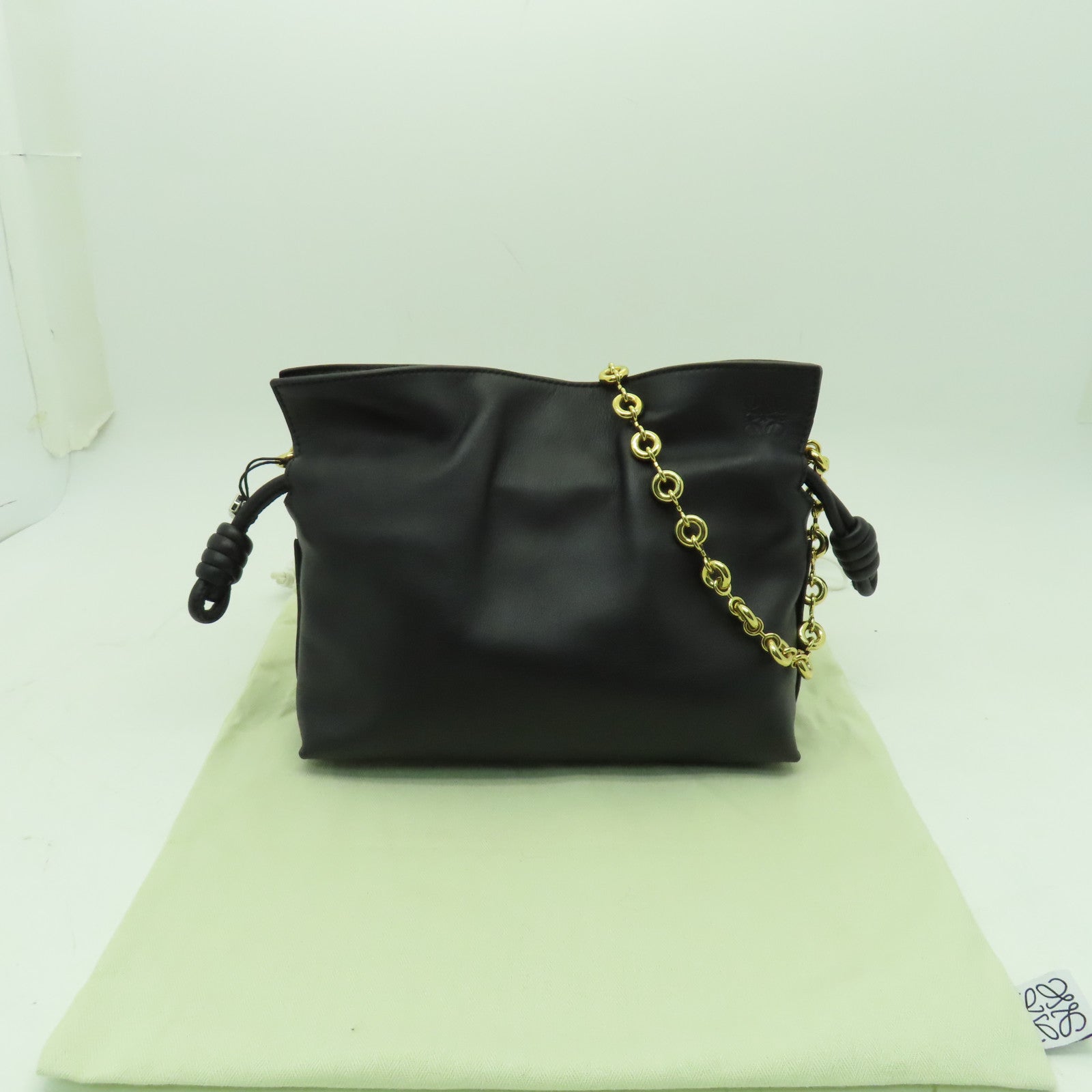 LOEWE 羊皮皮革Mini Flamenco Clutch With Chain金扣鏈帶肩背袋黑色