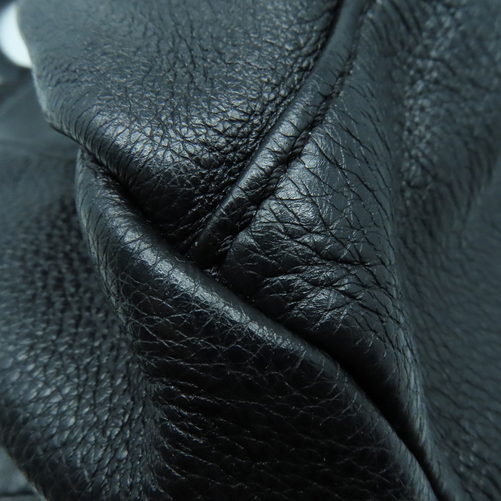 MARC JACOBS 牛皮皮革Shoulder Bag金扣肩背袋黑色
