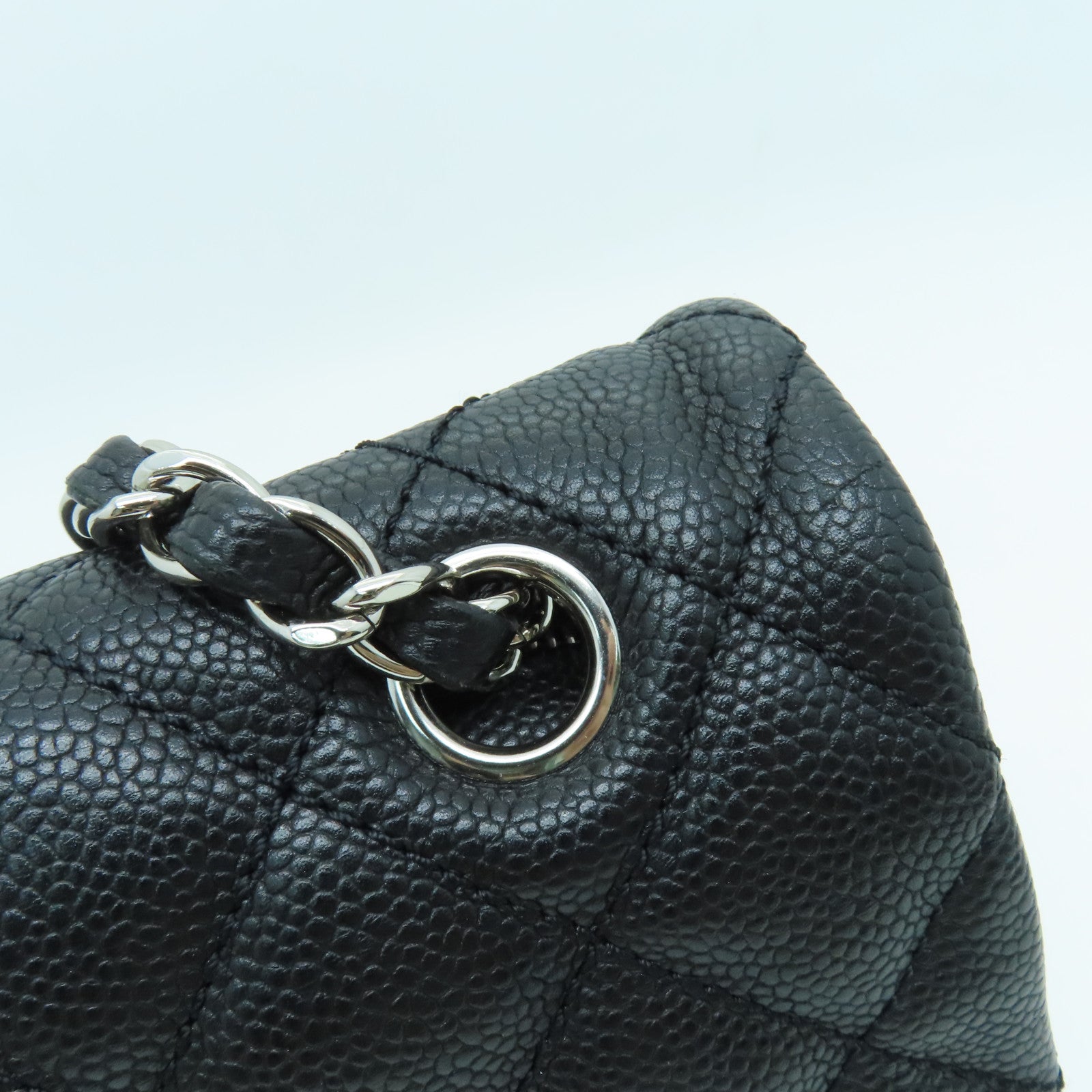 CHANEL 菱格Caviar皮革Chain Shoulder链带肩背袋银扣黑色