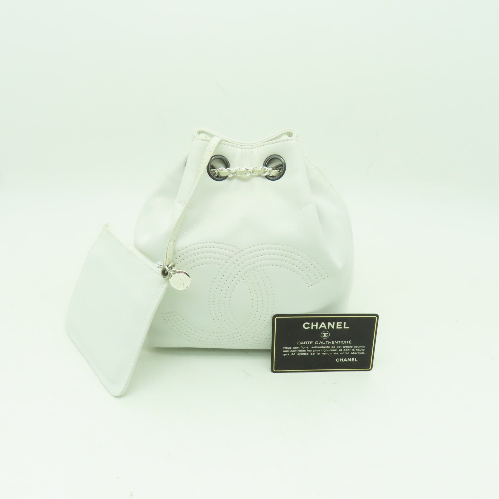 CHANEL 羊皮皮革Vintage Mini Bucket Backpack銀扣背包白色