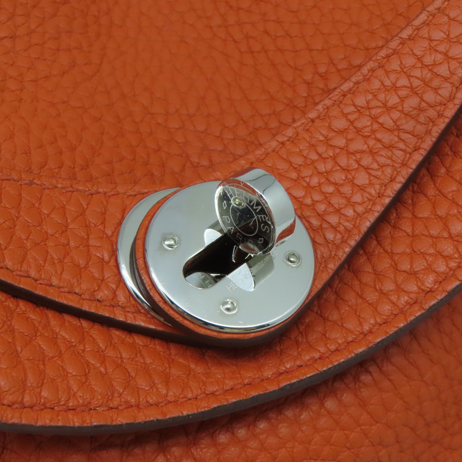 HERMES 【激減優惠】Clemence皮革Lindy 26銀扣手挽肩背兩用袋泥土色