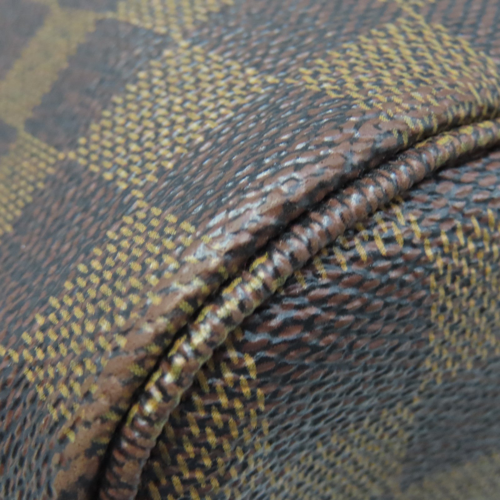 LOUIS VUITTON Damier Neverfull MM gold buckle handle bag brown