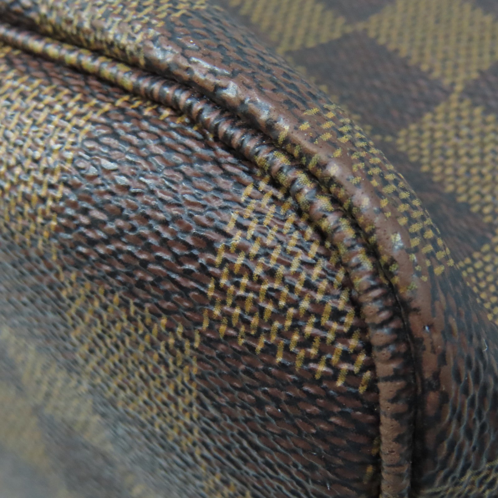 LOUIS VUITTON Damier Neverfull MM gold buckle handle bag brown