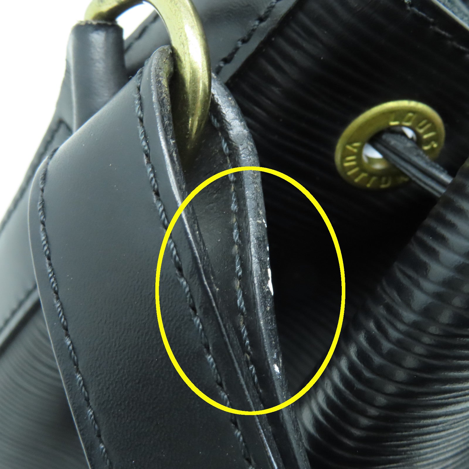 LOUIS VUITTON Epi Petit Noe金扣肩背袋黑色