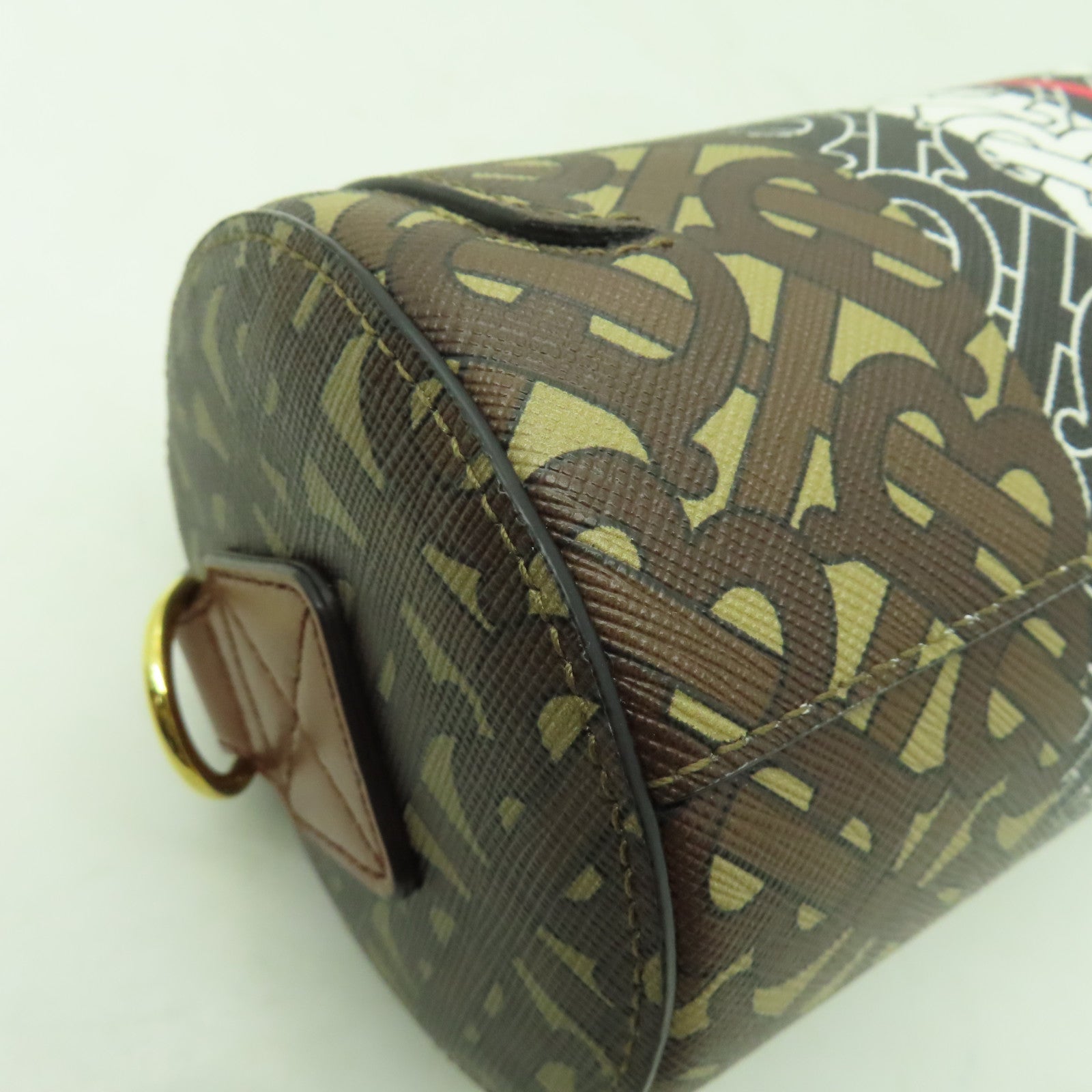 BURBERRY 塗層皮革Barrel Bag金扣肩背袋啡色