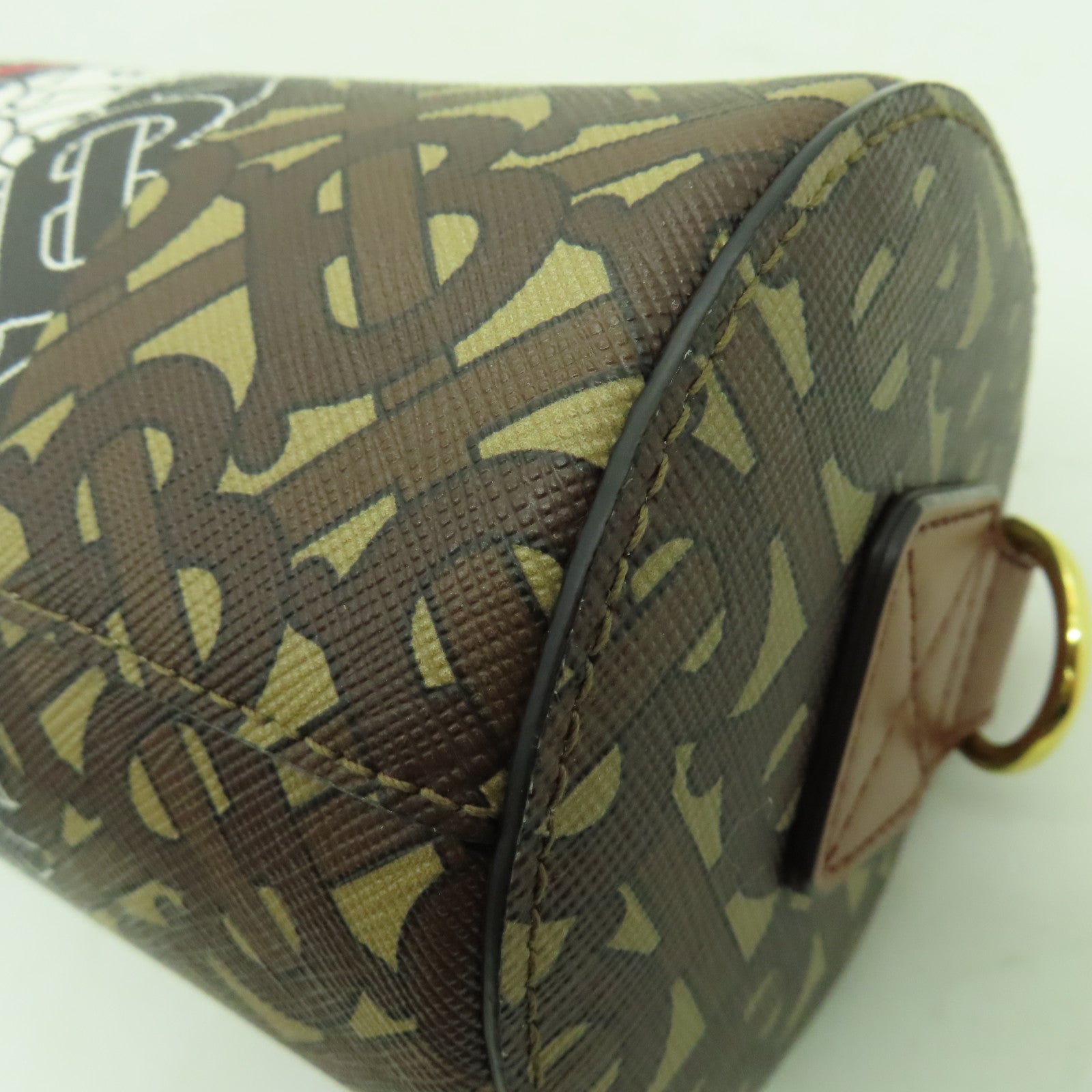 BURBERRY 塗層皮革Barrel Bag金扣肩背袋啡色