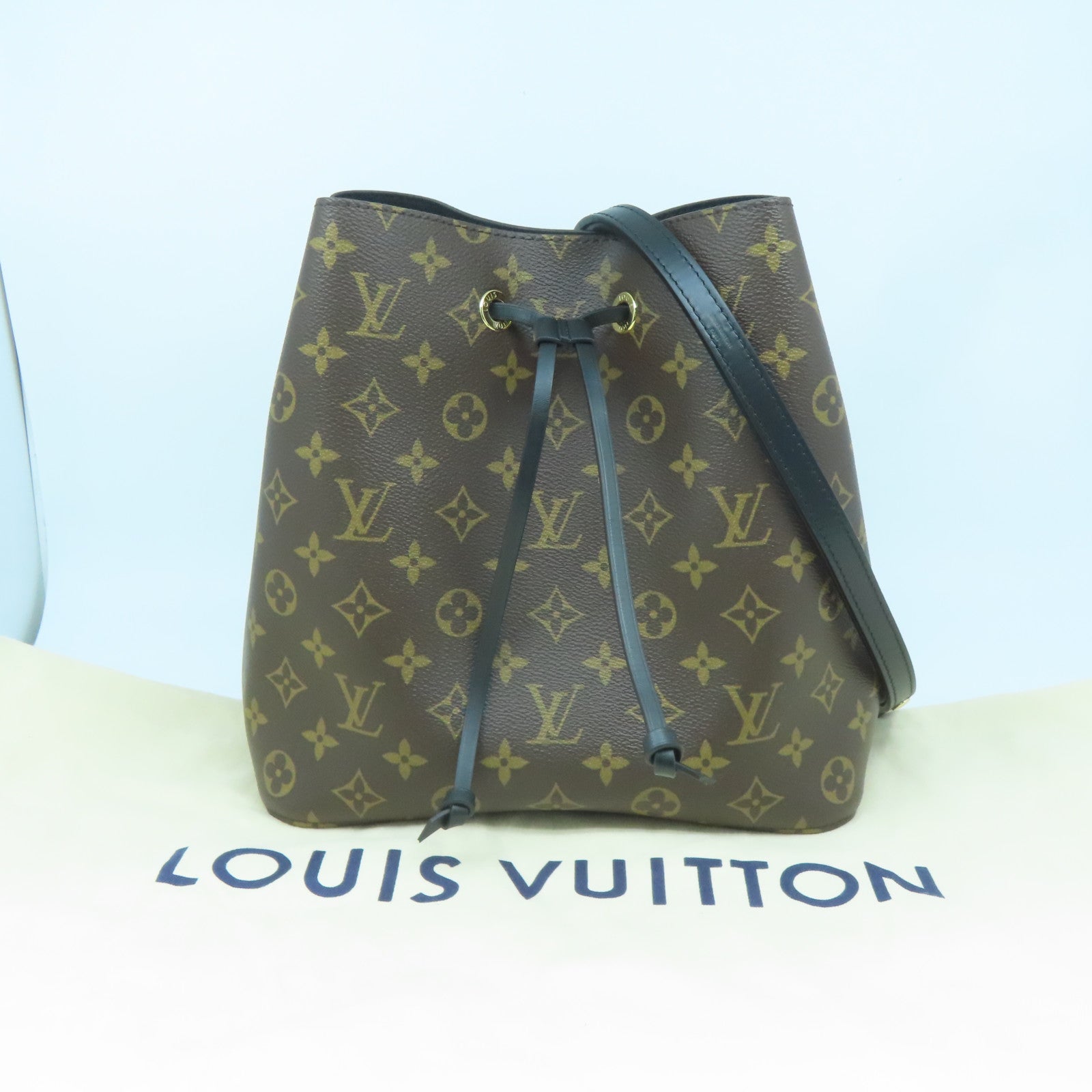 LOUIS VUITTON Monogram Neo Noe金扣肩背袋啡色/黑色