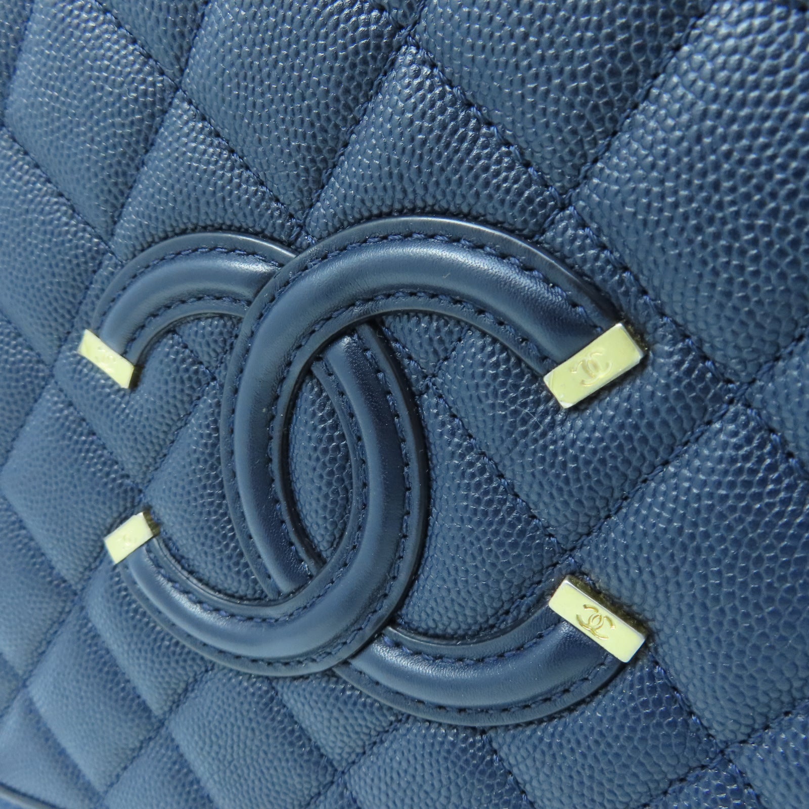 CHANEL 菱格牛皮皮革Vanity金扣鏈帶手挽肩背兩用袋海軍藍色