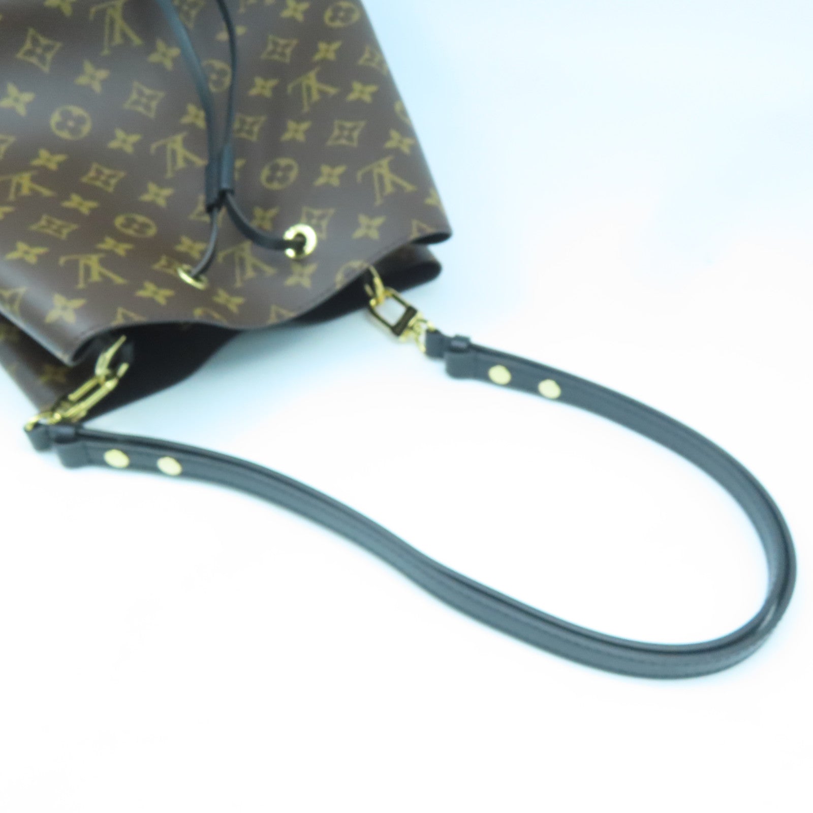LOUIS VUITTON Monogram Neo Noe金扣肩背袋啡色/黑色