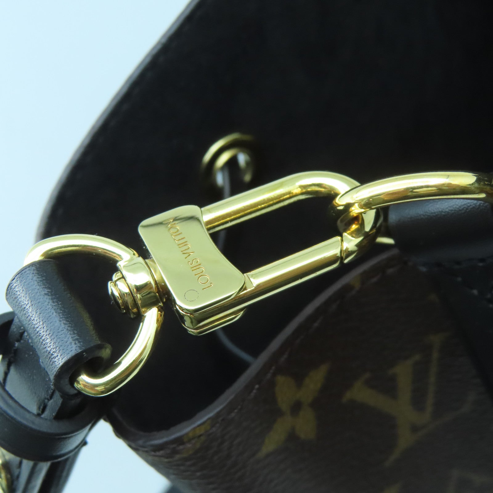 LOUIS VUITTON Monogram Neo Noe金扣肩背袋啡色/黑色