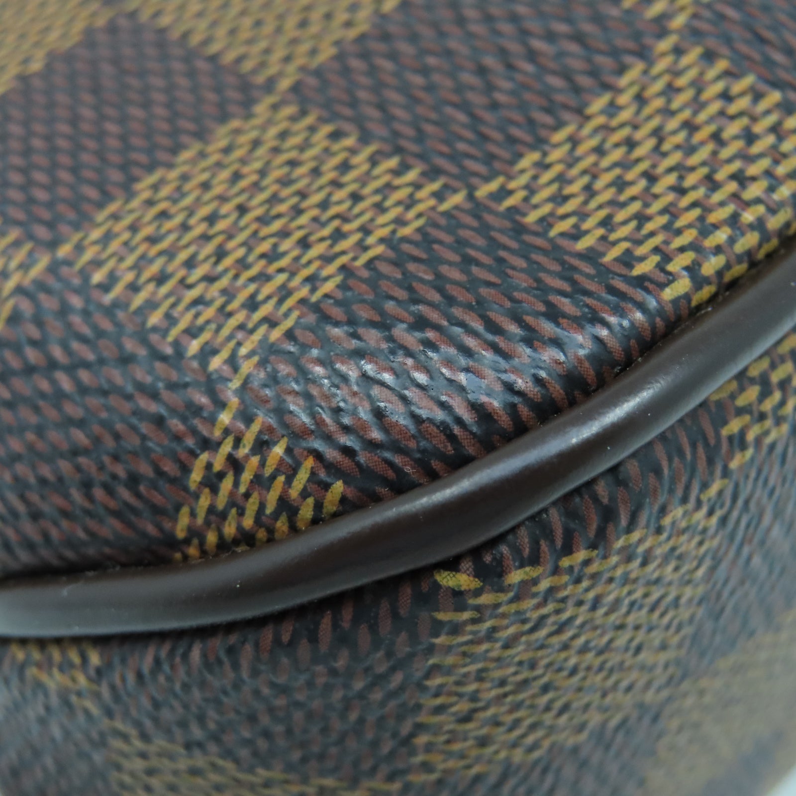 LOUIS VUITTON Damier District PM金扣肩背袋棕色