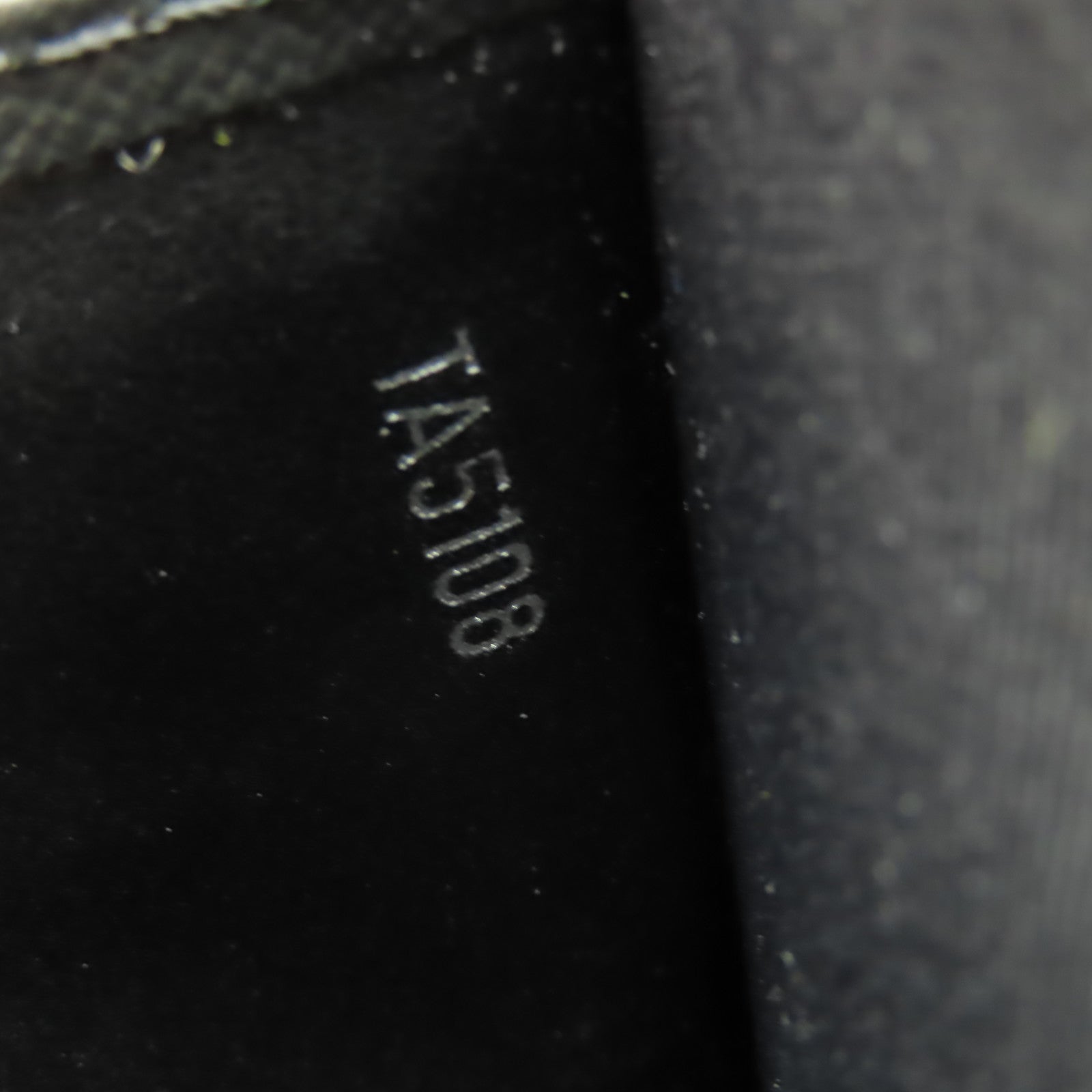 LOUIS VUITTON Monogram Eclipse Pochette Voyage MM Clutch銀扣手拿包黑色