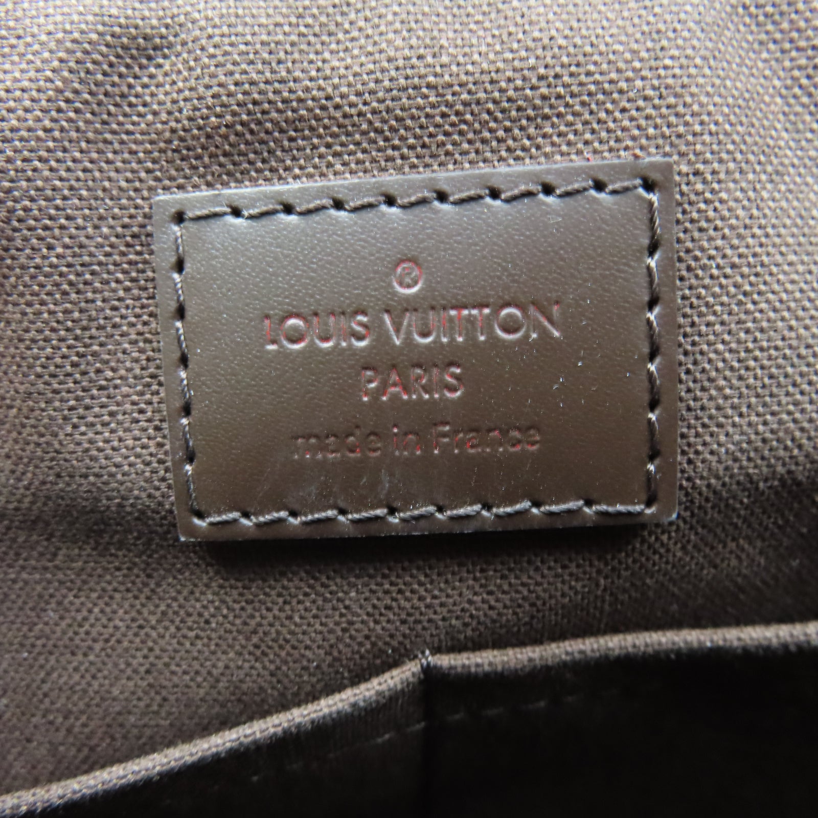 LOUIS VUITTON Damier District PM金扣肩背袋棕色