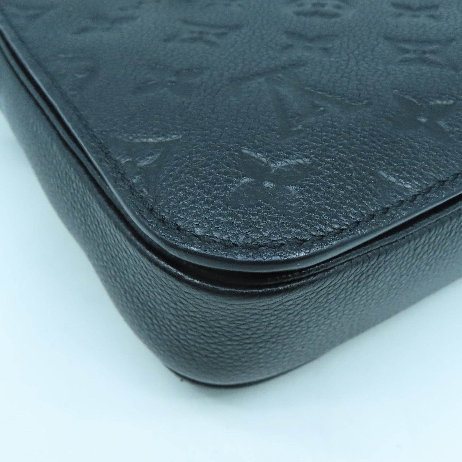 LOUIS VUITTON Monogram Empreinte Pochette Metis金扣手挽肩背兩用袋黑色