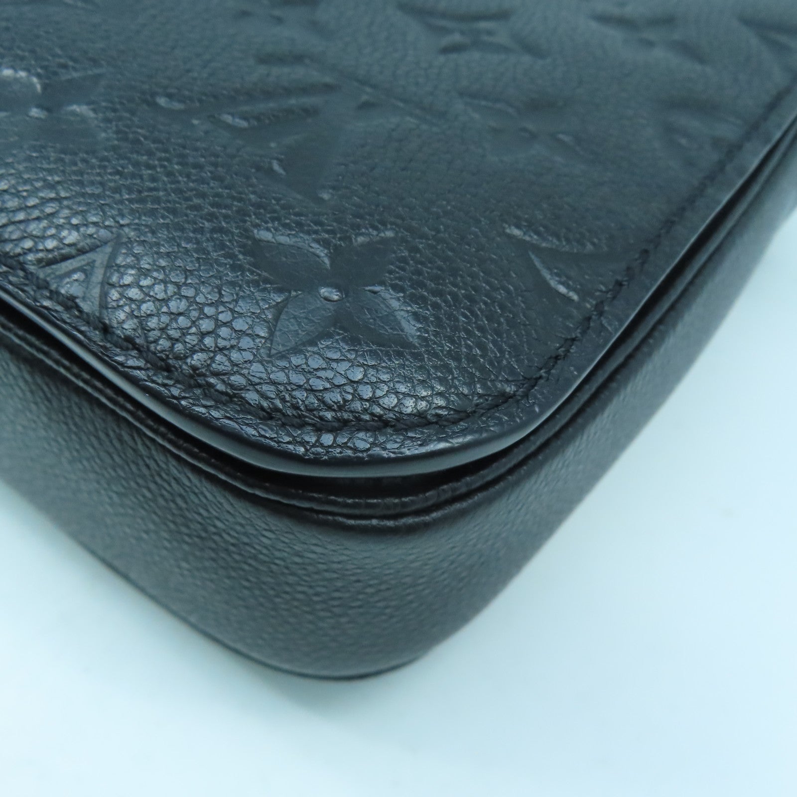 LOUIS VUITTON Monogram Empreinte Pochette Metis金扣手挽肩背兩用袋黑色