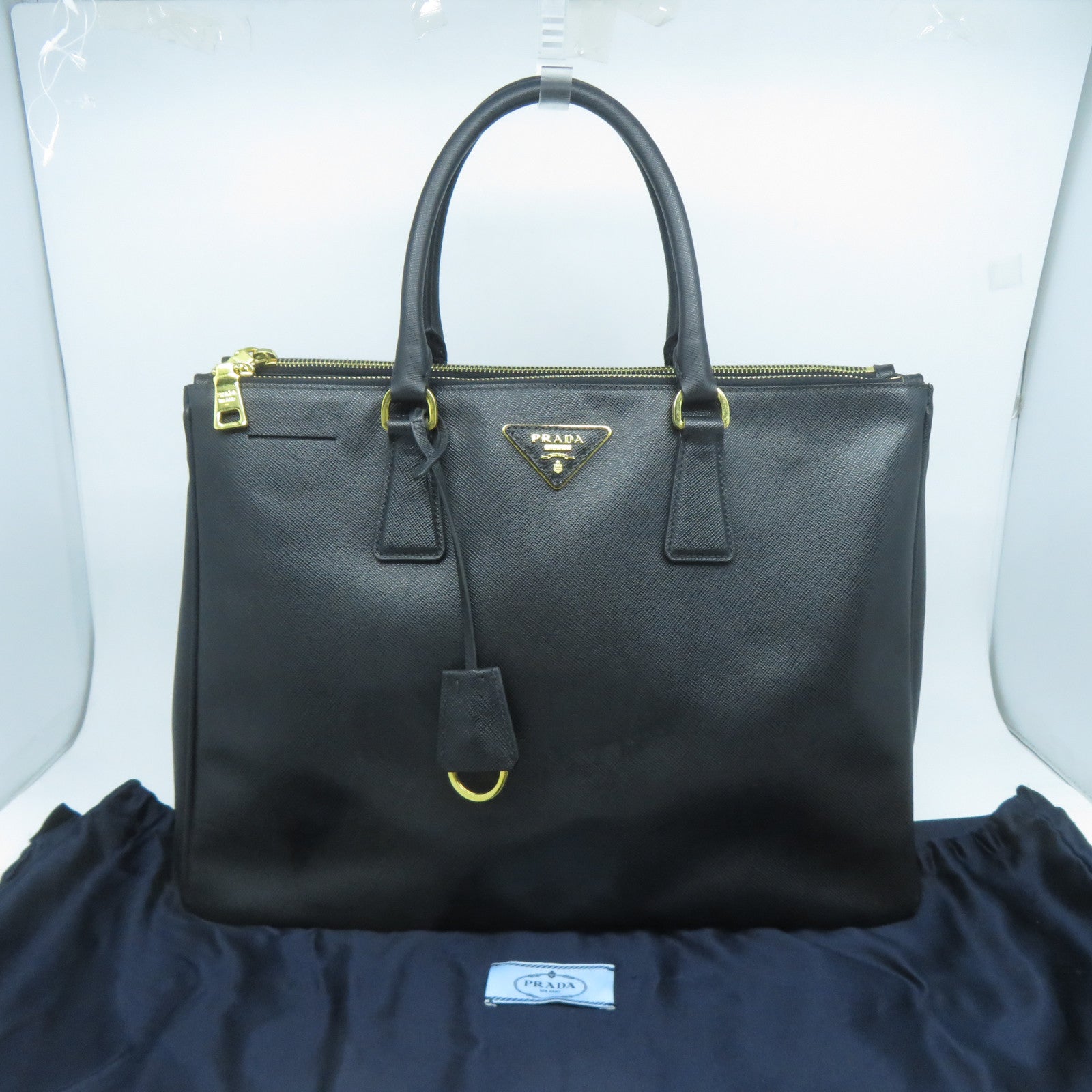 PRADA Saffiano皮革Handbag金扣手挽袋黑色