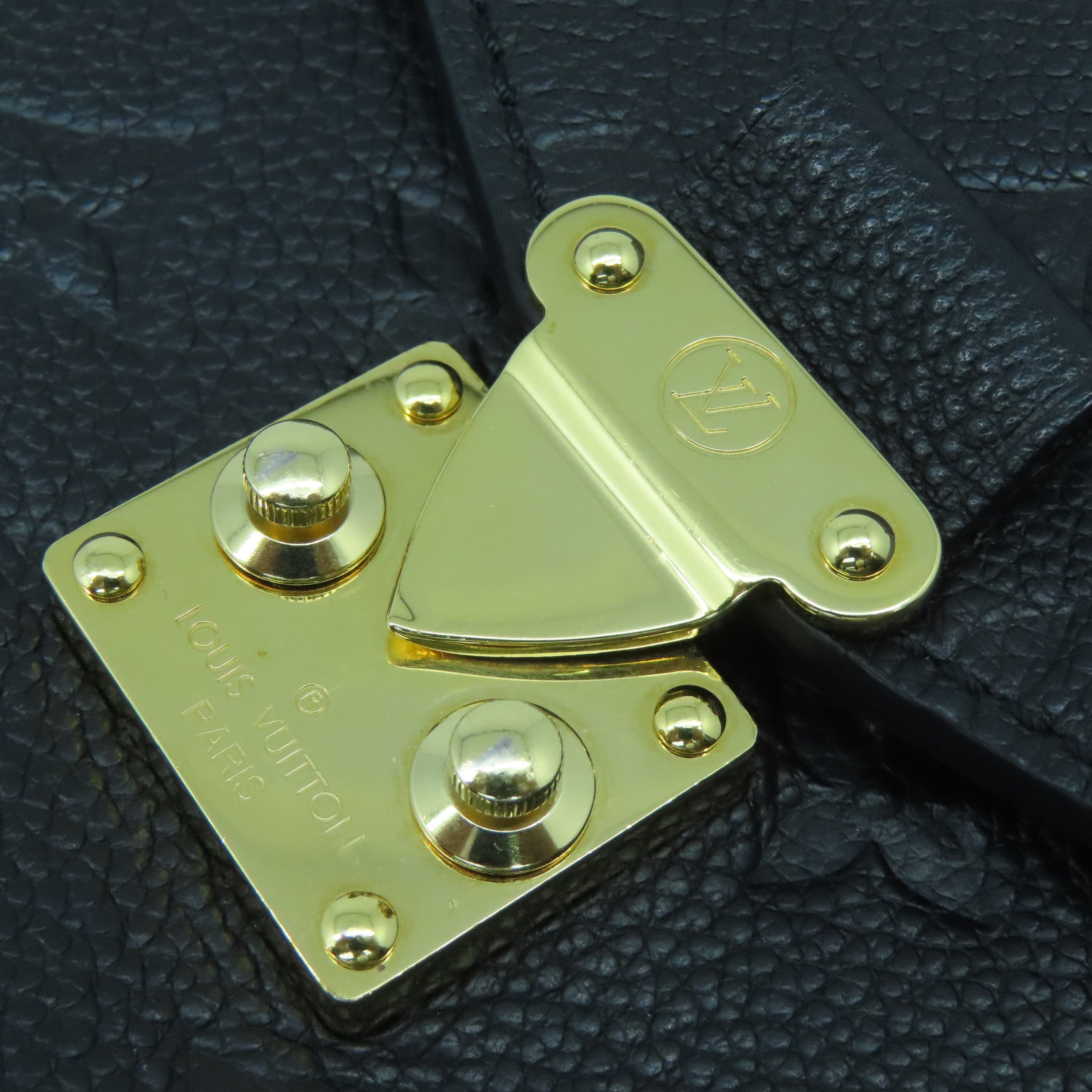 LOUIS VUITTON Monogram Empreinte Pochette Metis金扣手挽肩背兩用袋黑色