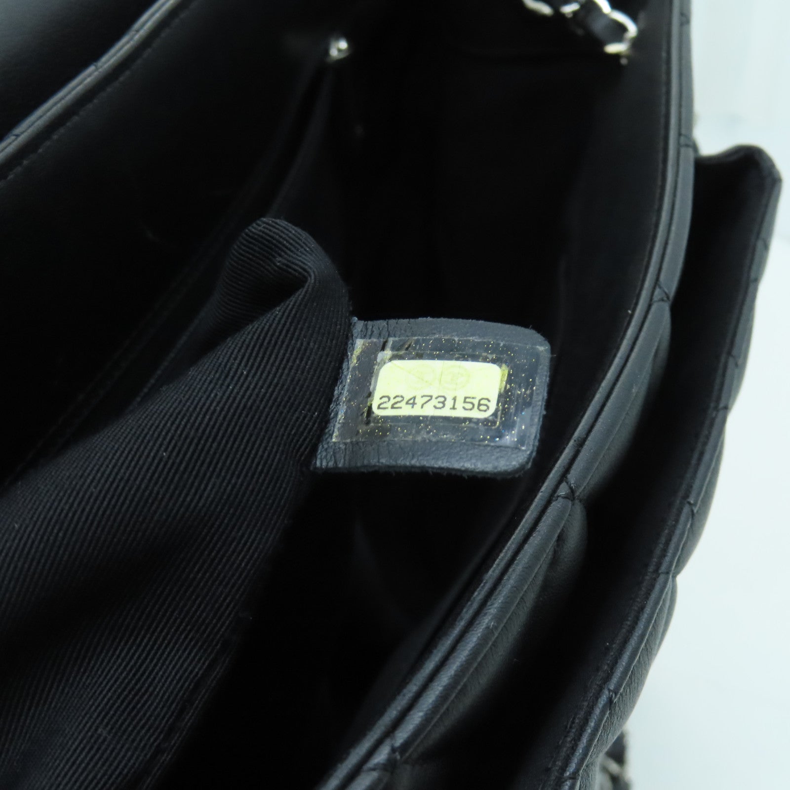 CHANEL 菱格羊皮皮革Totebag銀扣鏈帶肩背袋黑色