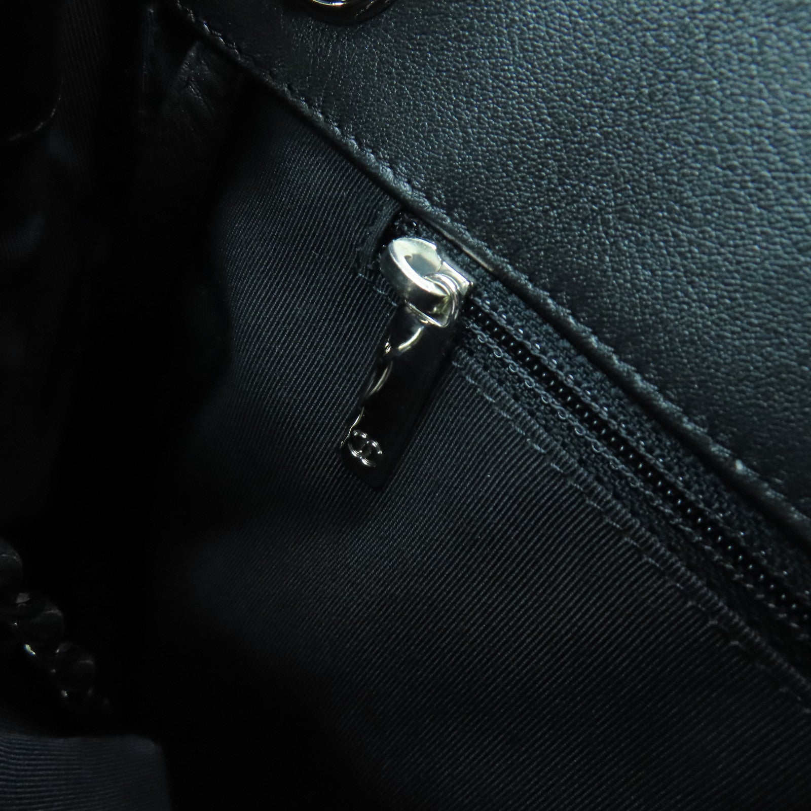CHANEL 菱格羊皮皮革Totebag銀扣鏈帶肩背袋黑色
