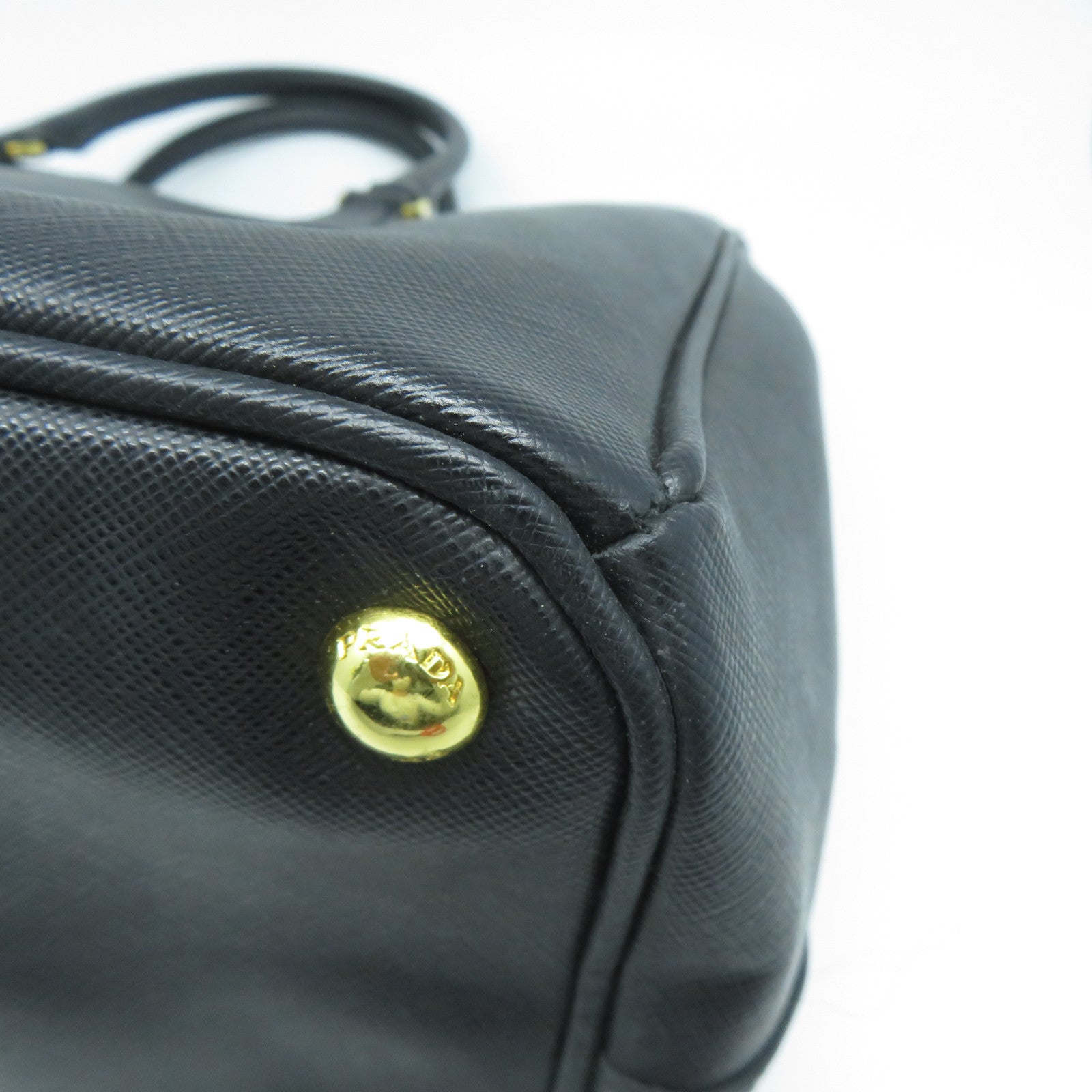 PRADA Saffiano皮革Handbag金扣手挽袋黑色