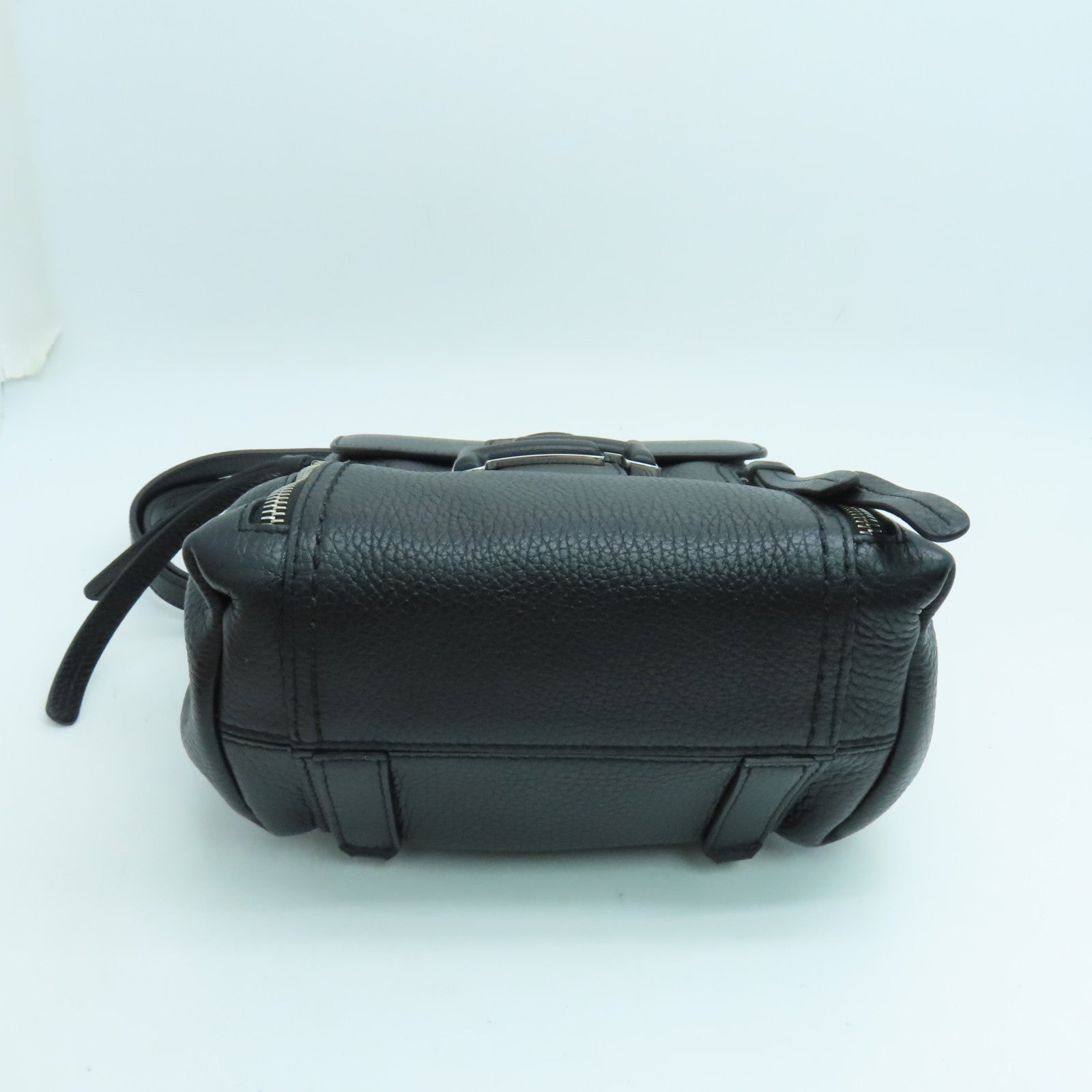 TOD’S 牛皮皮革Backpack銀扣背包黑色