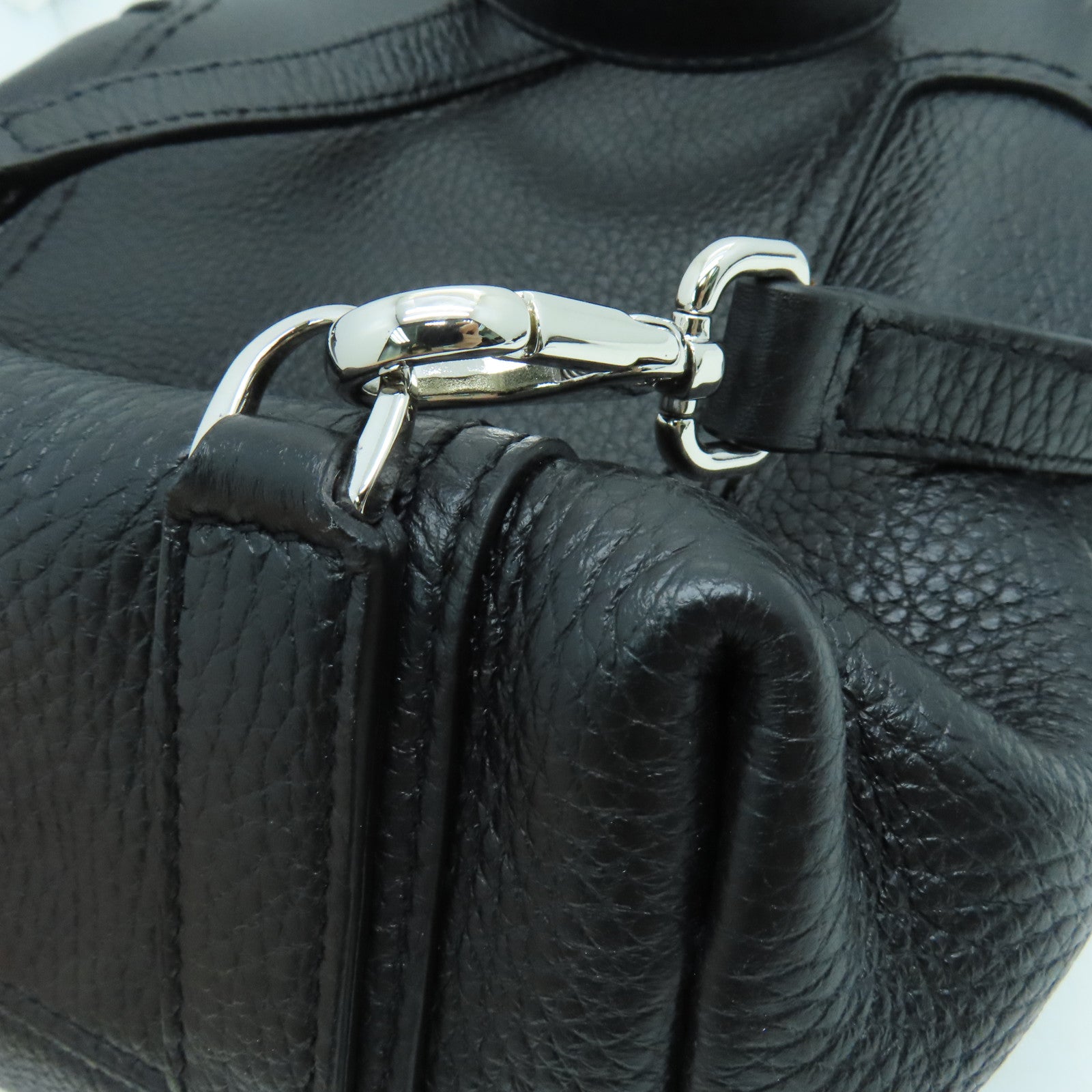 TOD’S 牛皮皮革Backpack銀扣背包黑色