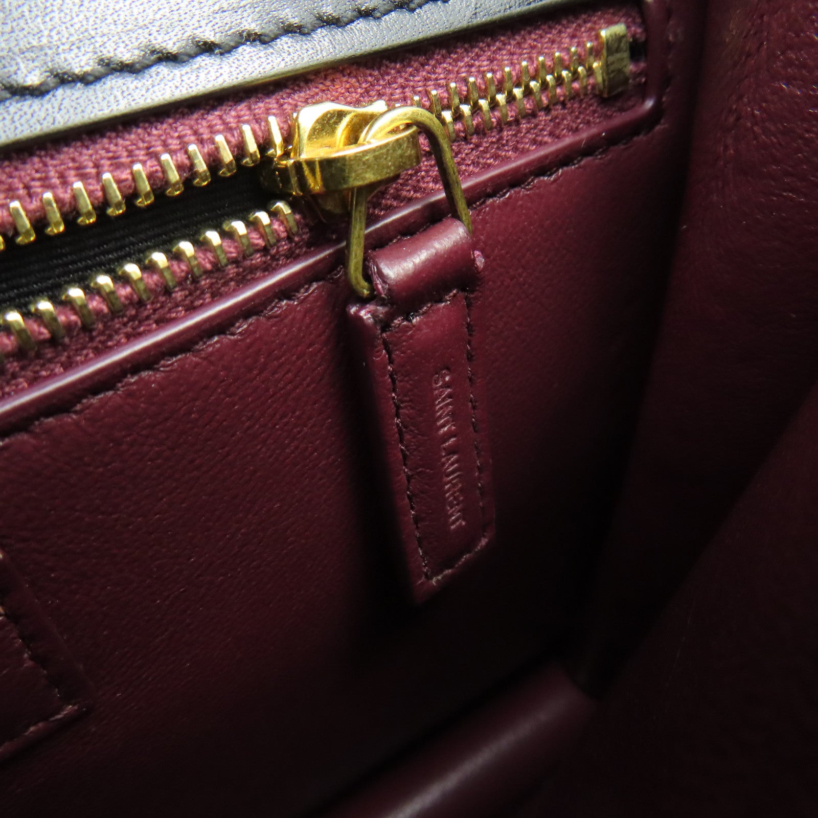 YVES SAINT LAURENT 牛皮皮革Chain Shoulder金扣鏈帶肩背袋黑色
