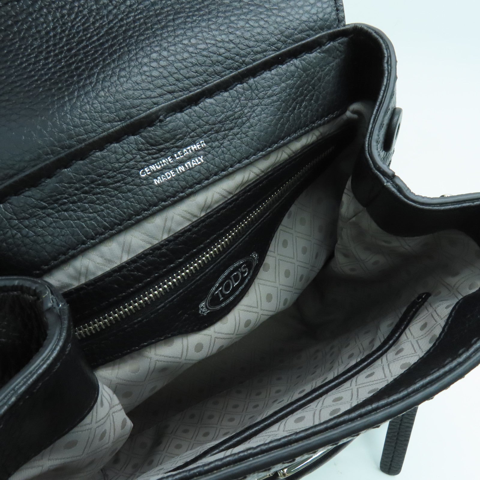 TOD’S 牛皮皮革Backpack銀扣背包黑色