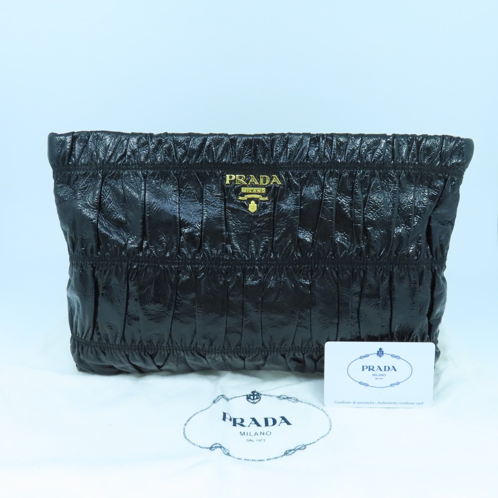 PRADA 漆皮皮革Clutch Bag金扣手拿包黑色