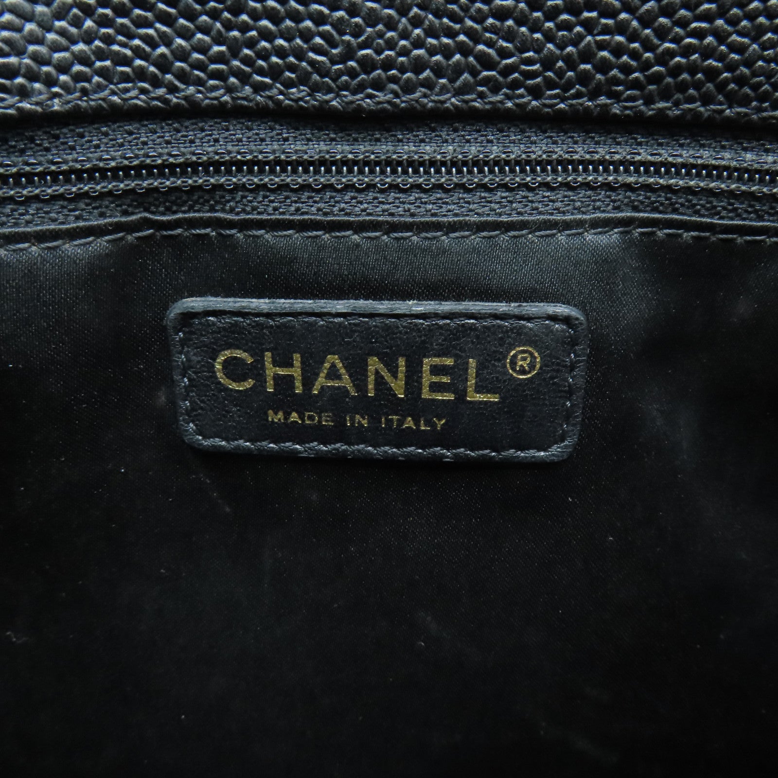 CHANEL菱格Caviar皮革GST金扣手挽袋黑色