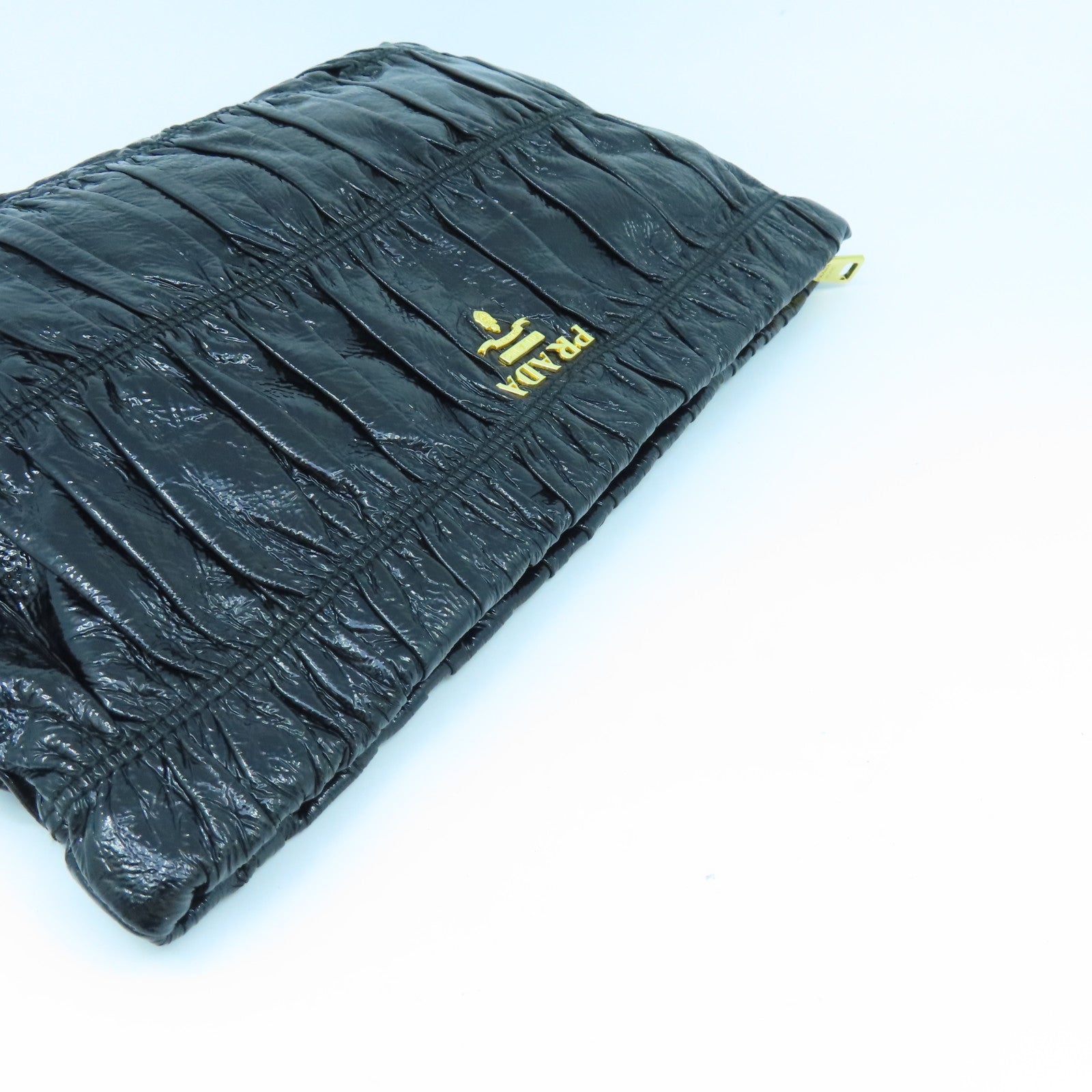 PRADA 漆皮皮革Clutch Bag金扣手拿包黑色