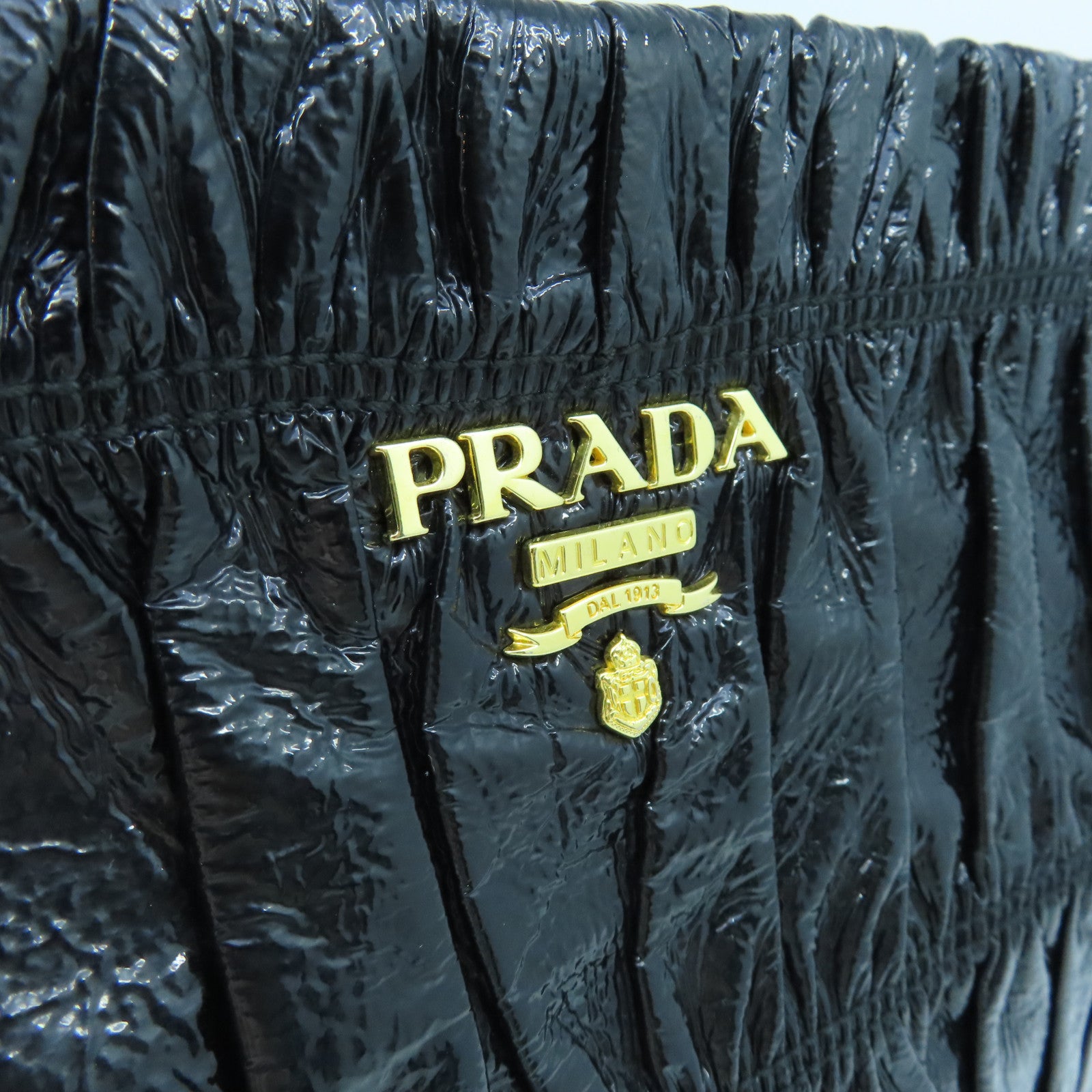 PRADA 漆皮皮革Clutch Bag金扣手拿包黑色