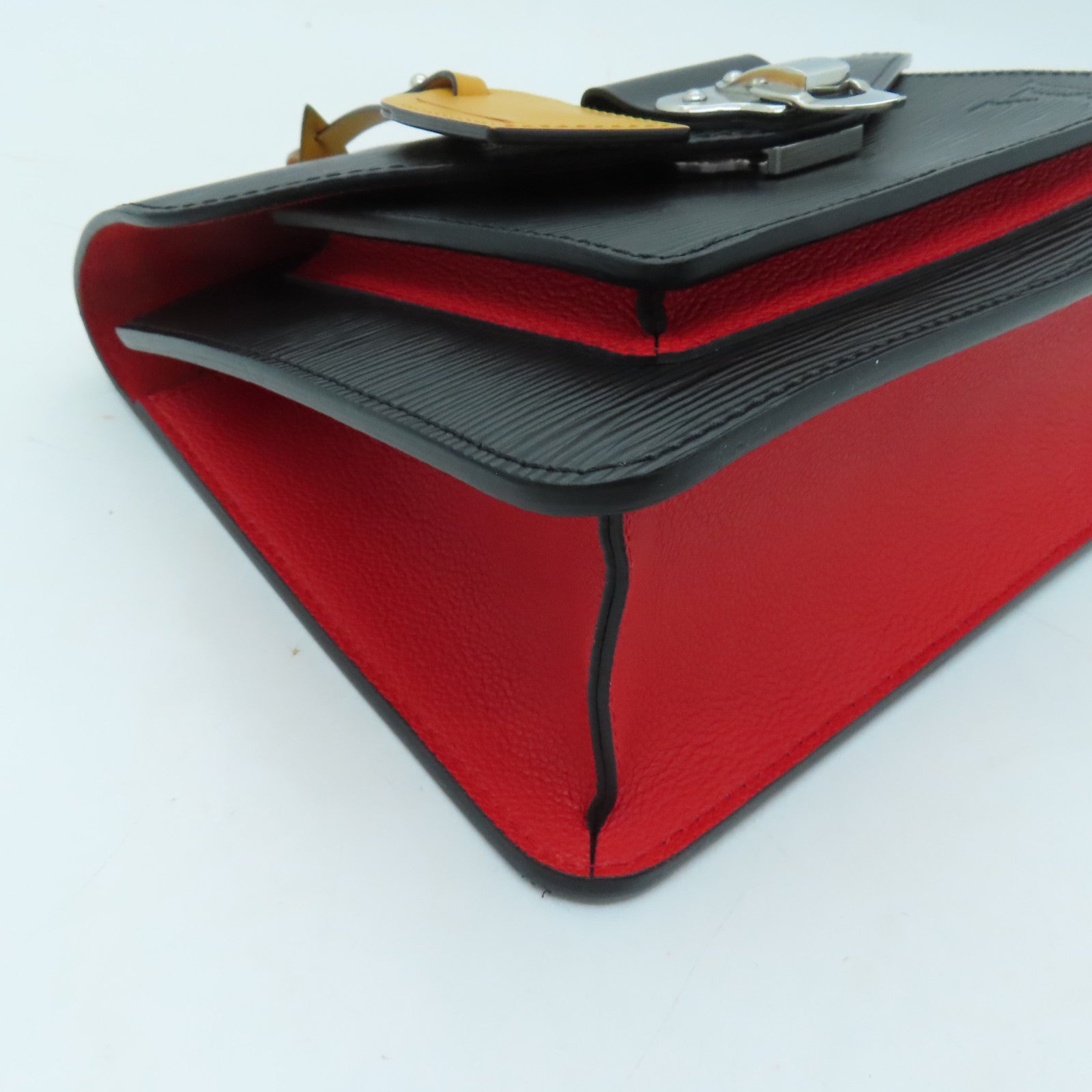 LOUIS VUITTON Epi Neo Monceau銀扣肩背袋黑色紅色