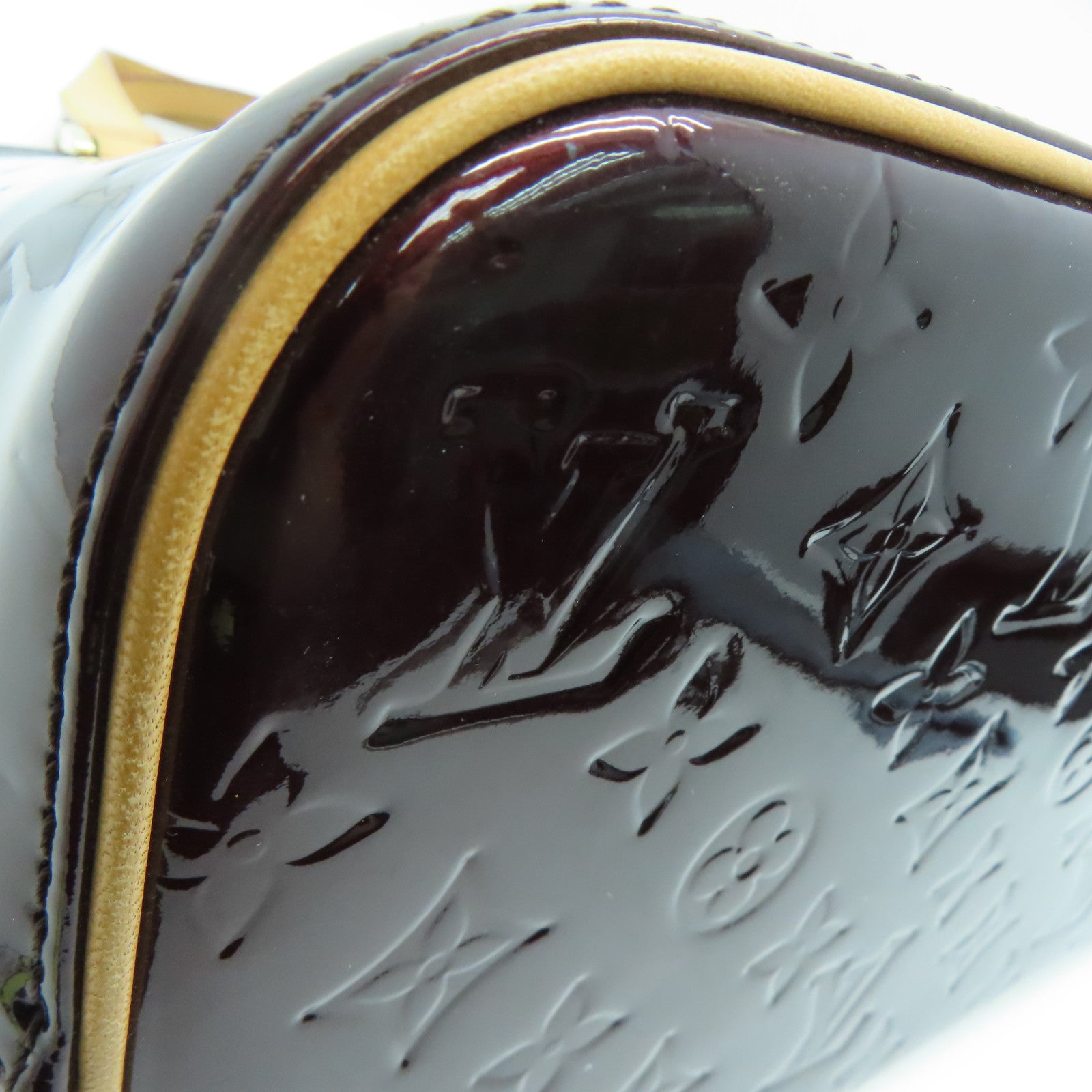 LOUIS VUITTON Monogram Vernis Houston gold buckle handle bag purple