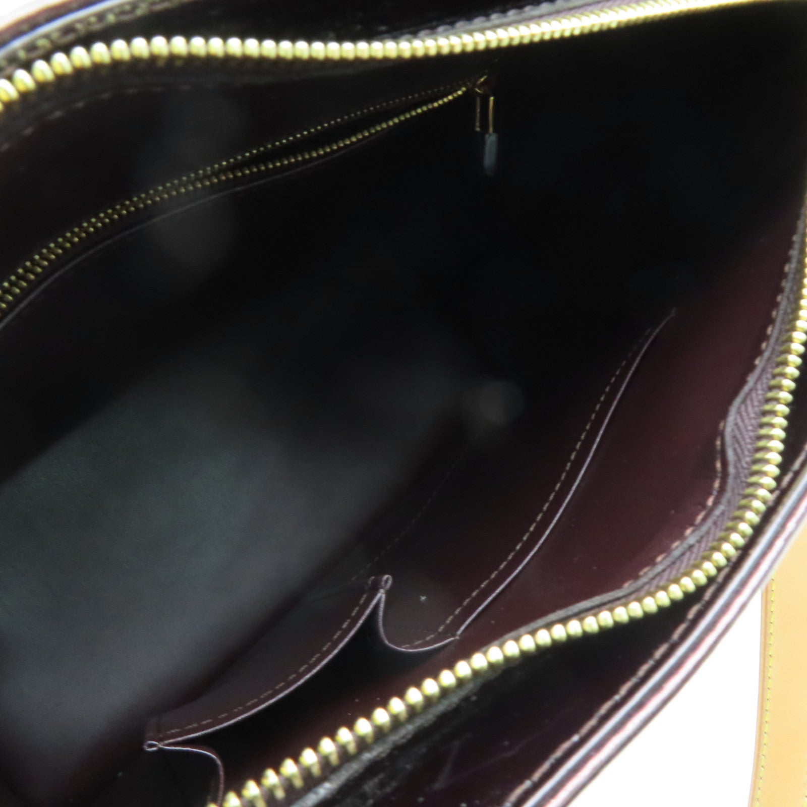 LOUIS VUITTON Monogram Vernis Houston gold buckle handle bag purple