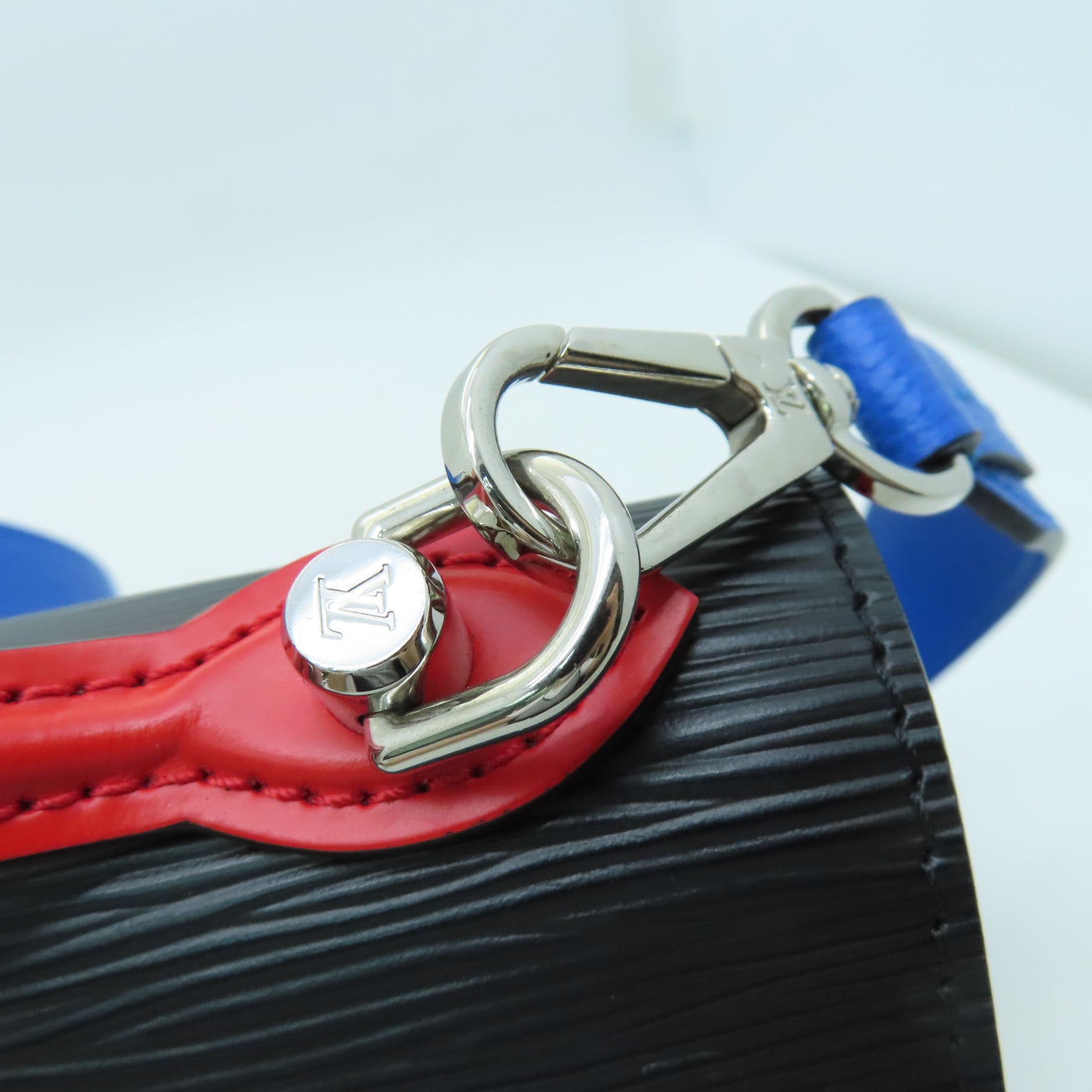 LOUIS VUITTON Epi Neo Monceau銀扣肩背袋黑色紅色