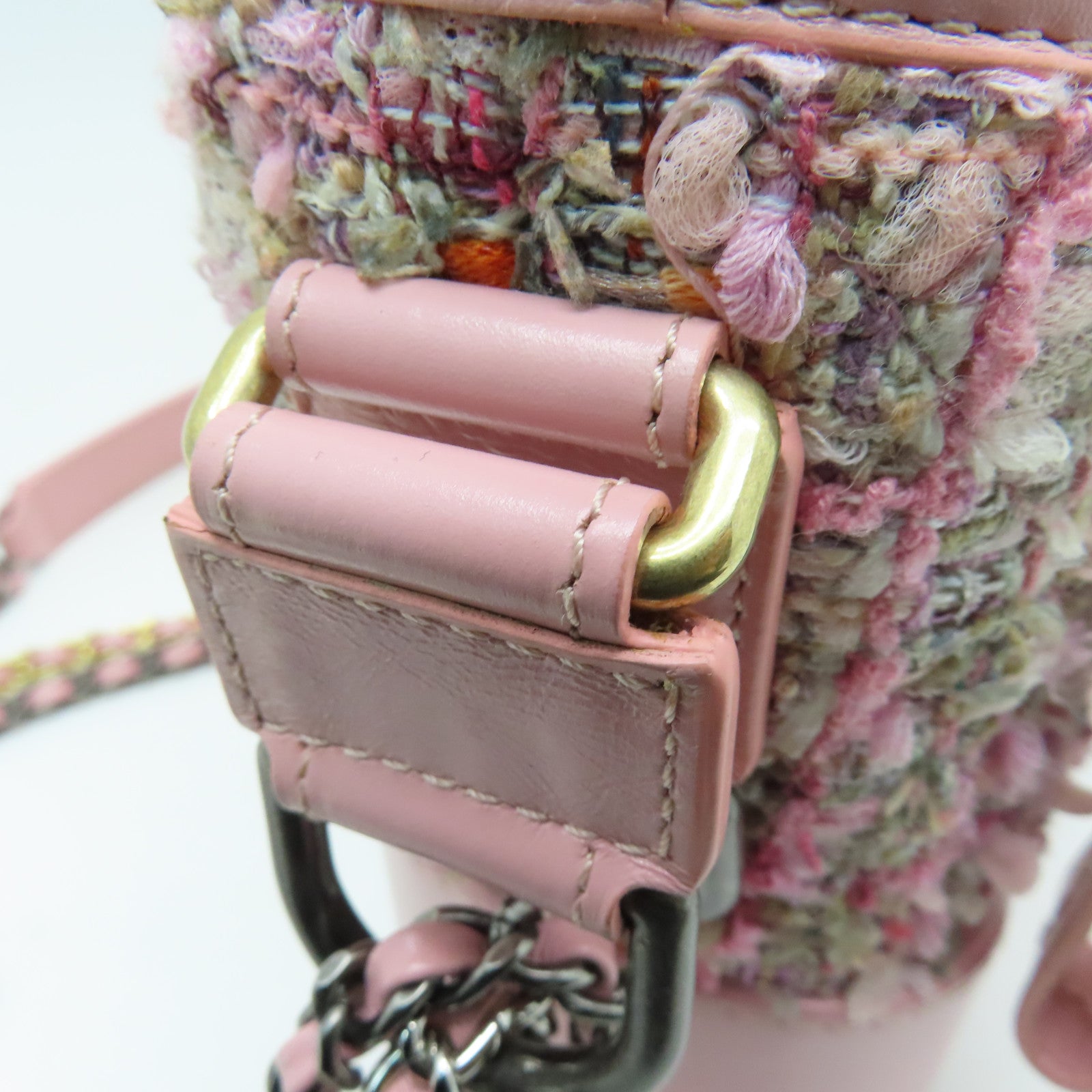 CHANEL 斜紋軟呢/牛皮皮革Small Gabrielle金扣/銀扣鏈帶肩背袋粉紅色