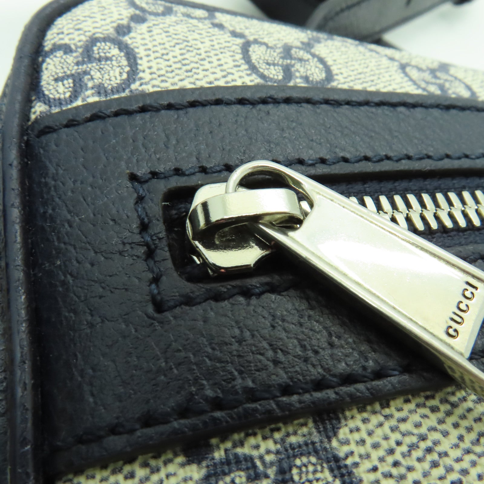 GUCCI 塗層帆布Ophidia GG Small Messenger銀扣肩背袋米色/藍色