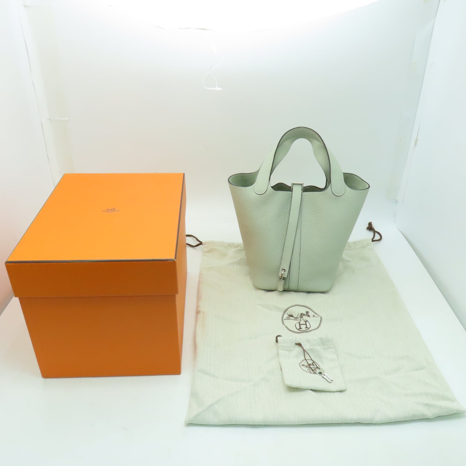 HERMES Clemence皮革Picotin PM銀扣手挽袋Vert Fizz氣泡綠色