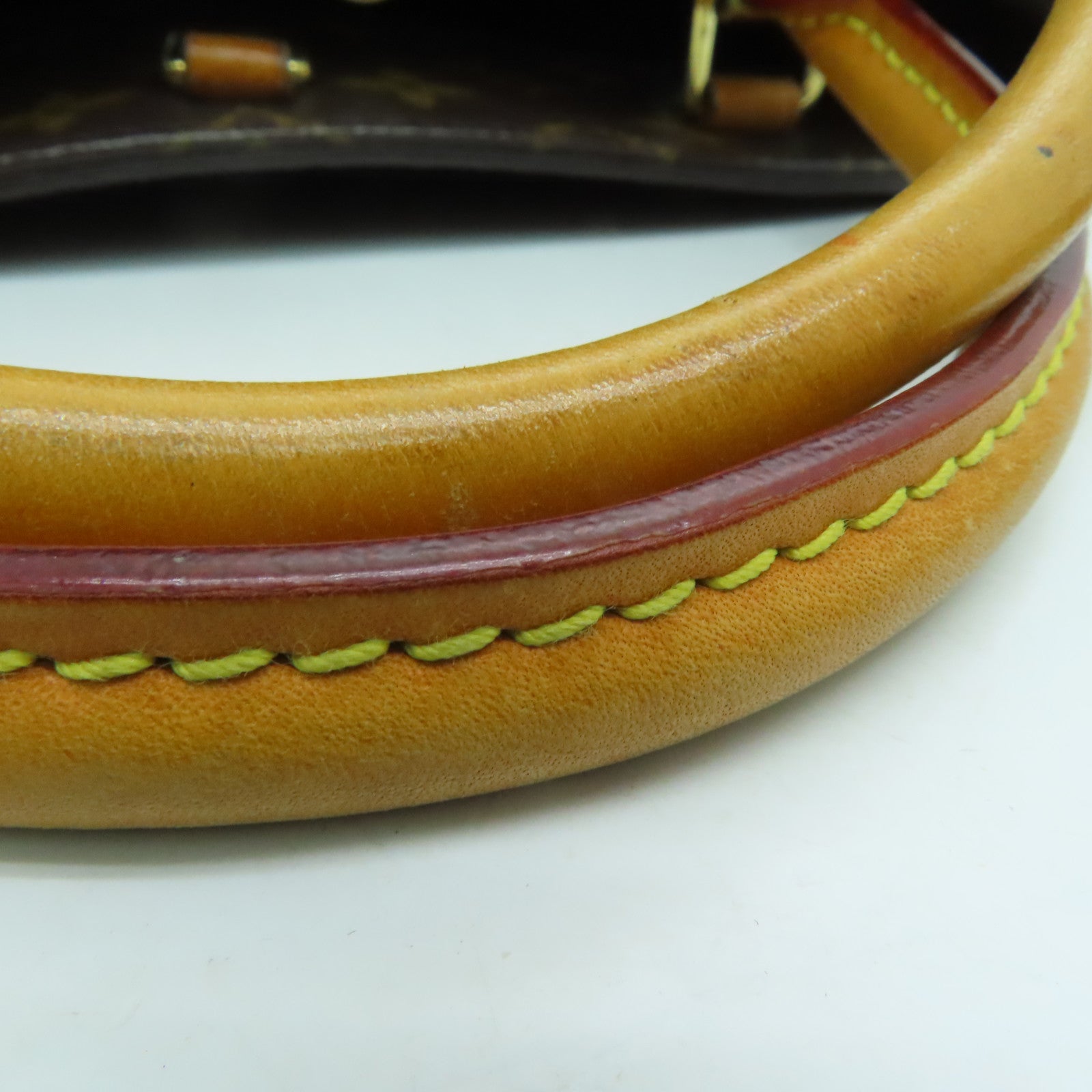 LOUIS VUITTON Monogram Montaigne MM金扣手挽袋啡色
