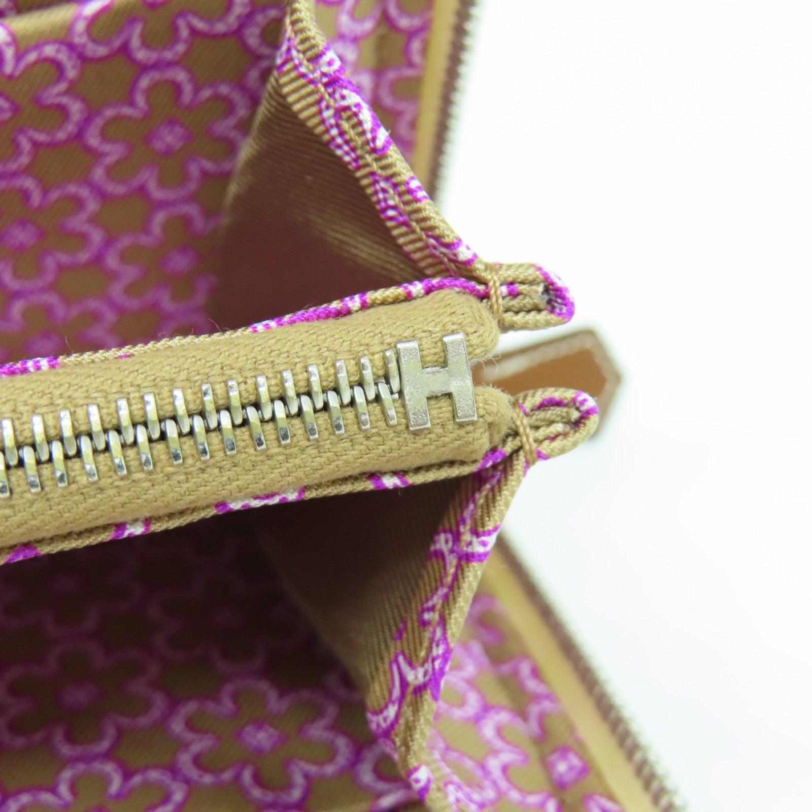 HERMES Epsom皮革Silk In Compact銀扣錢包白色