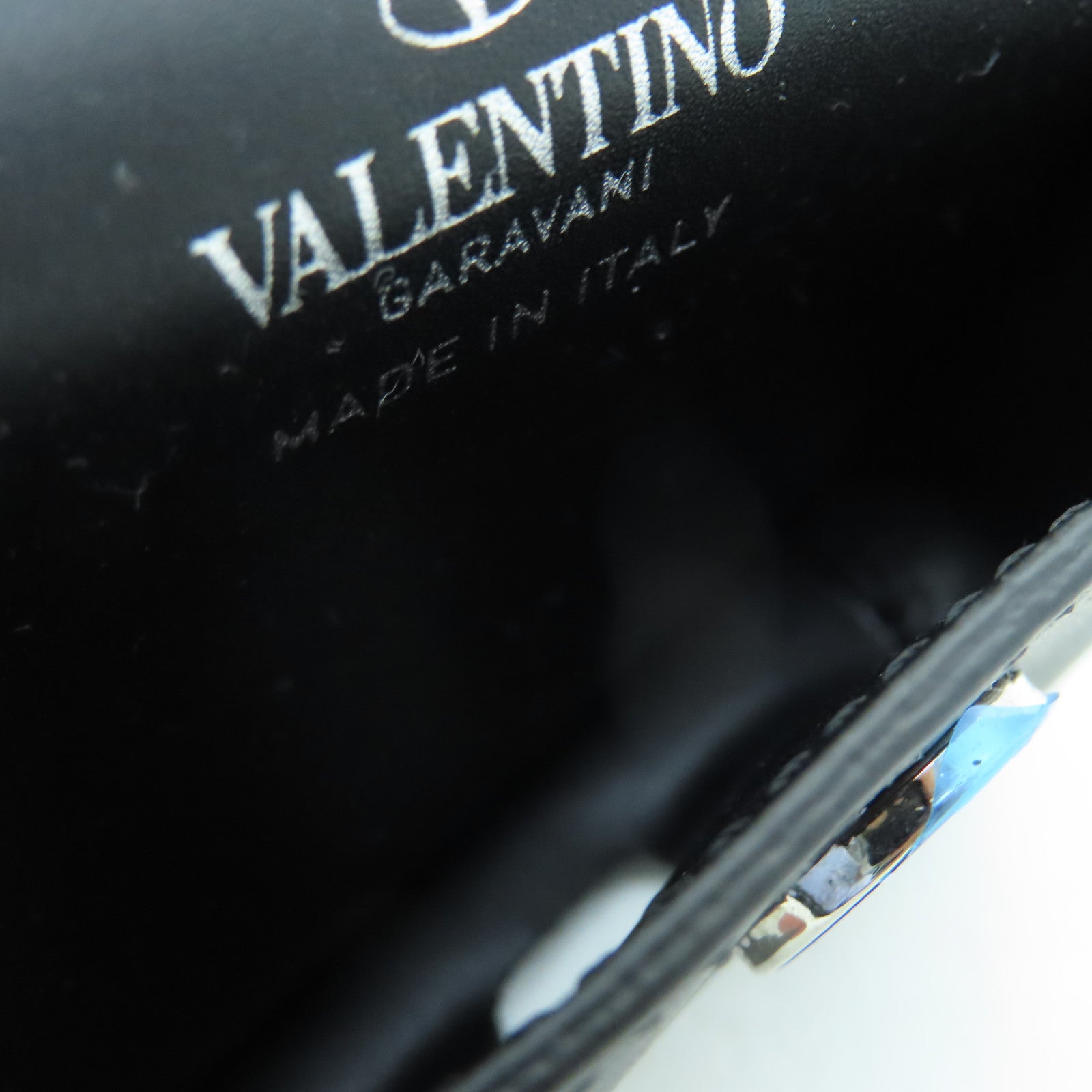 Valentino 牛皮皮革Air Pod Case銀扣耳機盒黑色