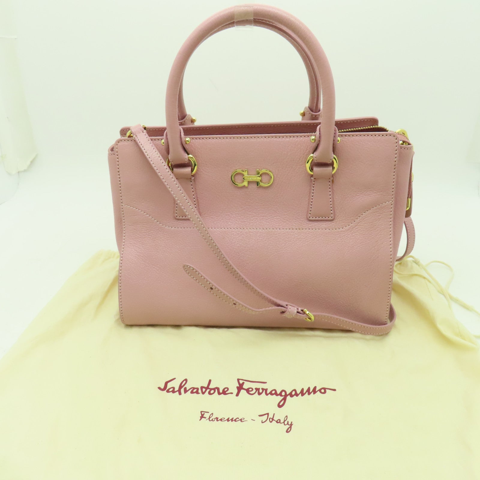 Salvatore Ferragamo 牛皮皮革2 Way Shoulder金扣手挽肩背兩用袋粉紅色