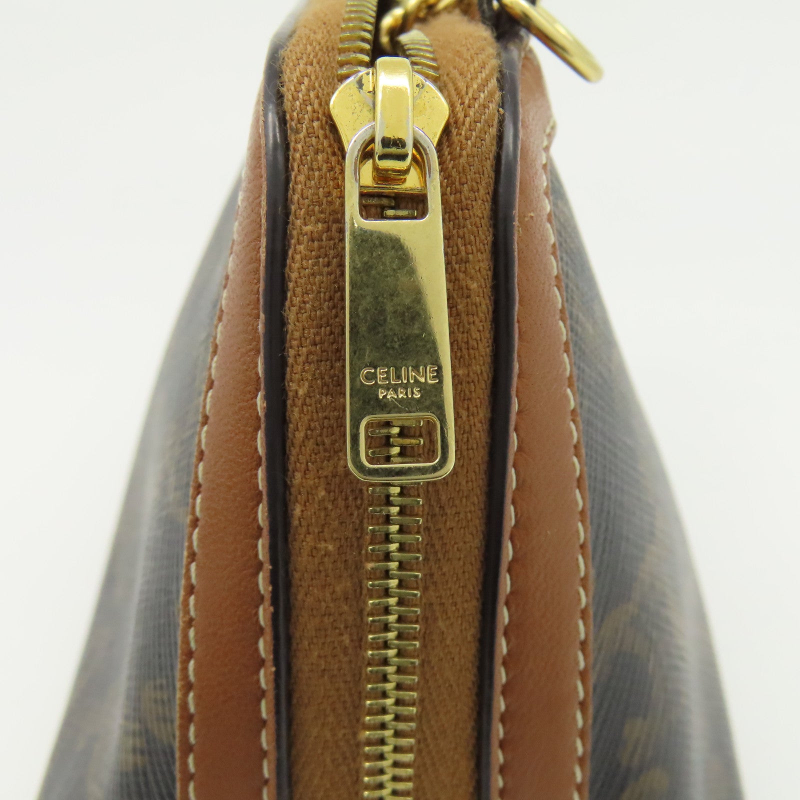 CELINE 塗層帆布Chain Shoulder金扣鏈帶肩背袋啡色